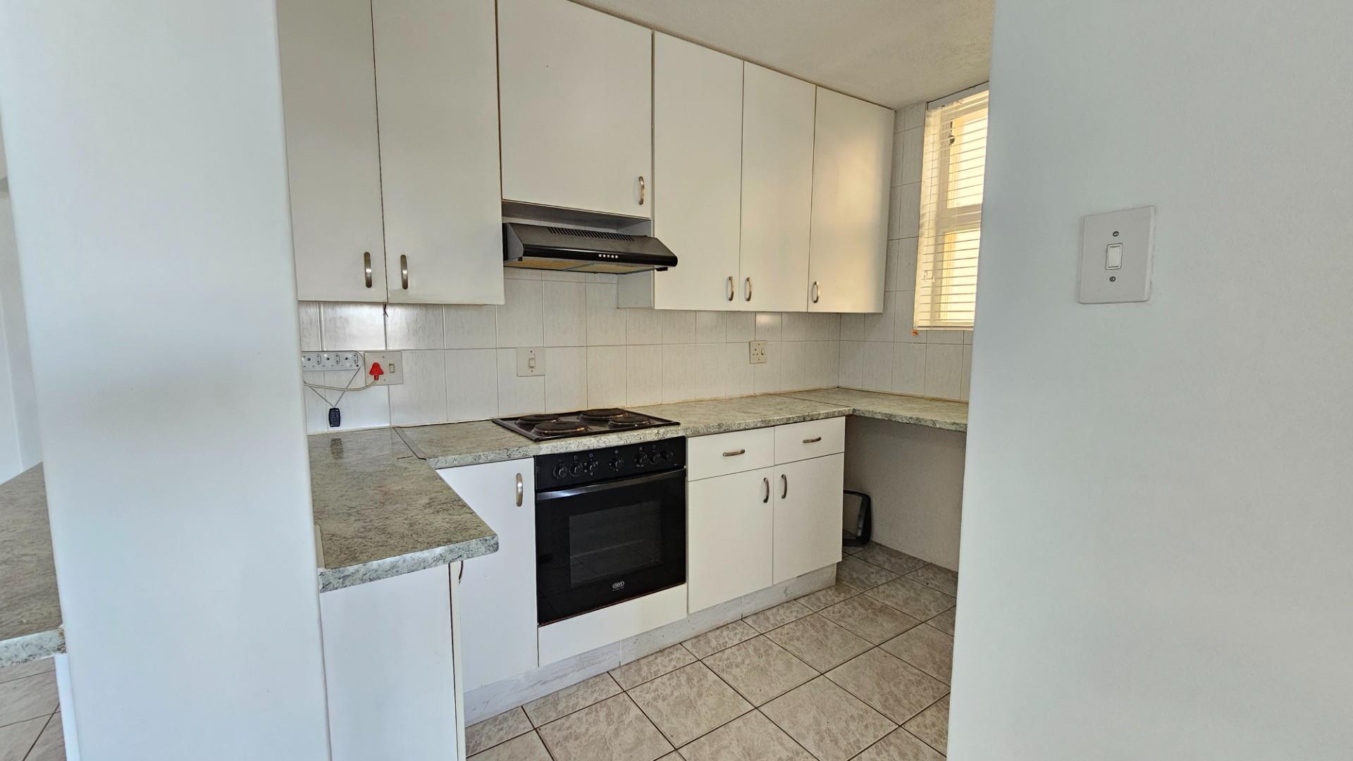 Stylish Three Bedroom Ground Floor Apartment in a Pet Friendly Complex with Sea Views