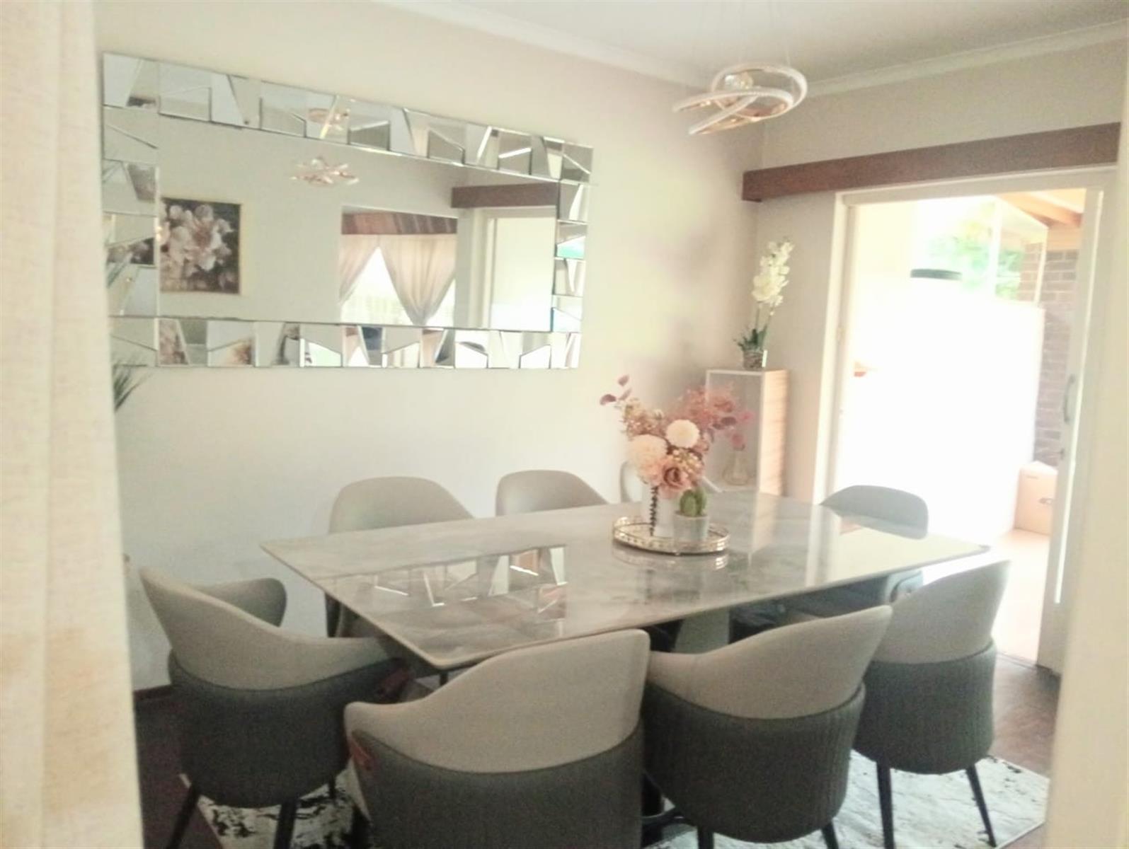 4 Bedroom House For Sale in Windsor East, Randburg