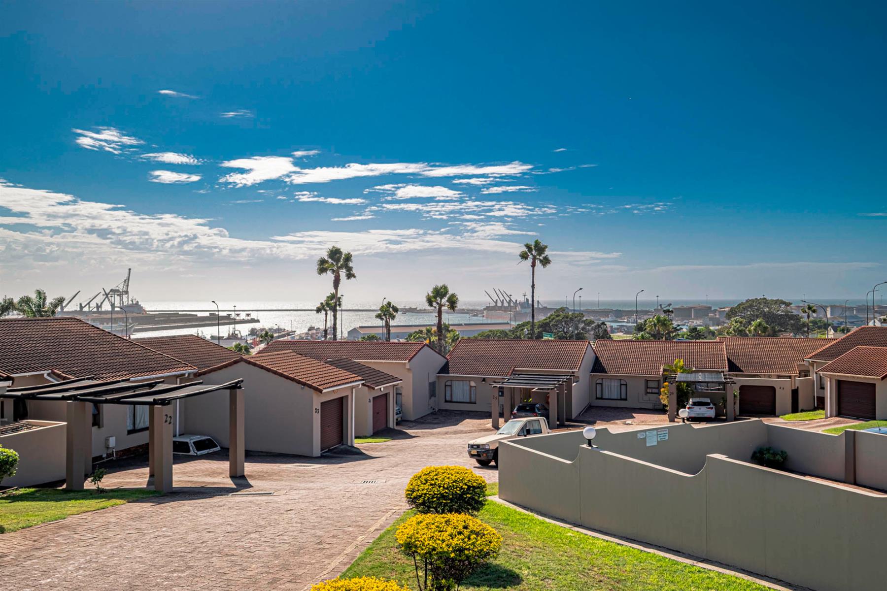 Move In Ready 3 Bed Townhouse in Popular ROSTREVOR