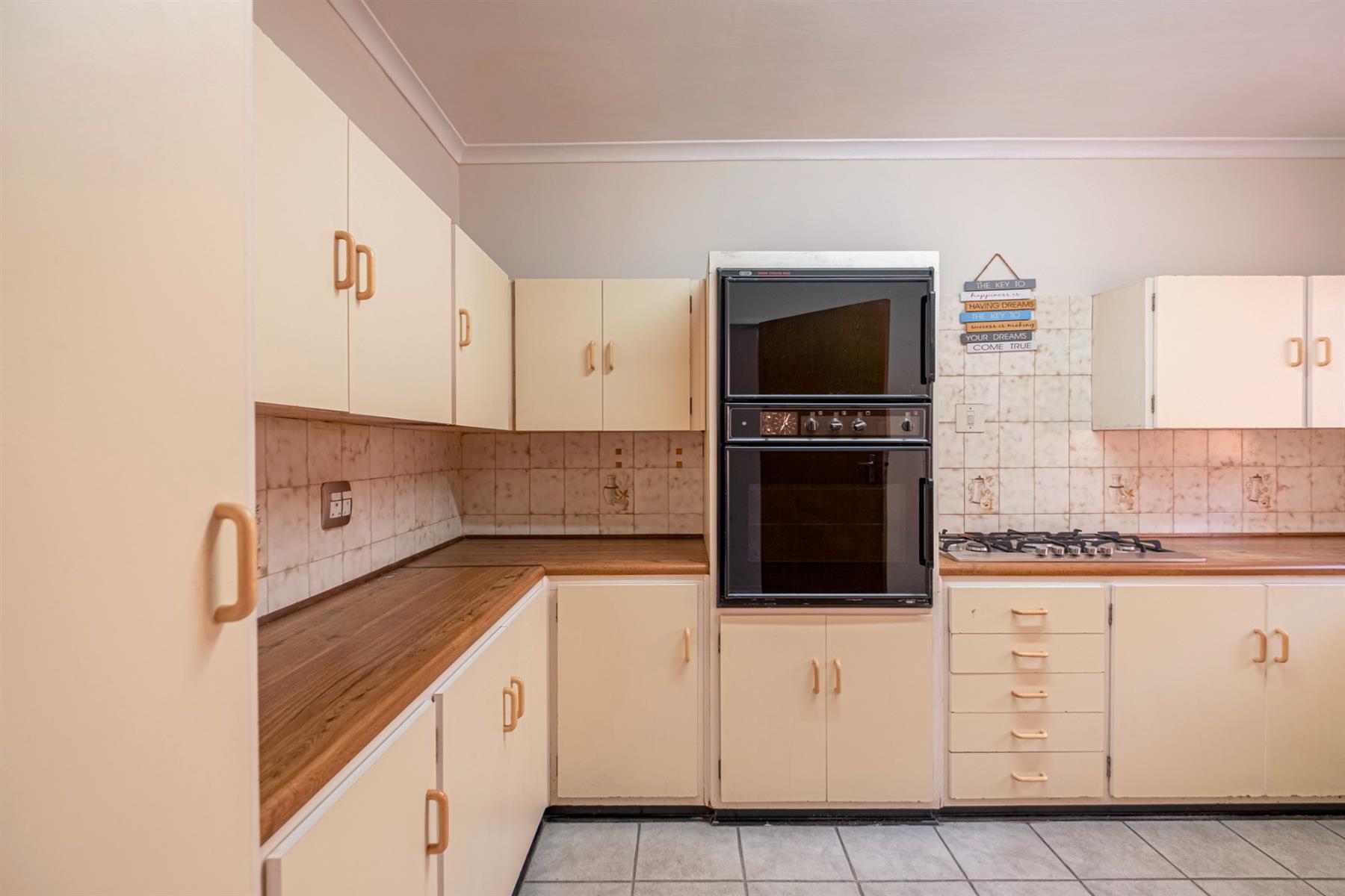 Move In Ready 3 Bed Townhouse in Popular ROSTREVOR