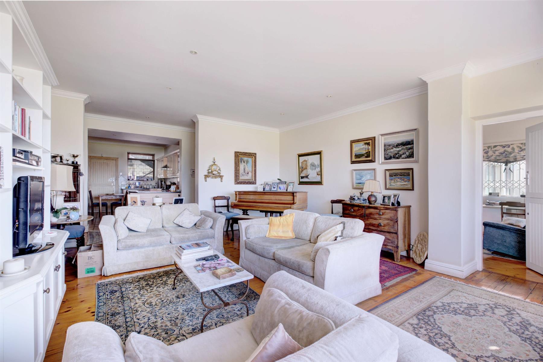 Perfect Coastal Retreat At Marlborough Court