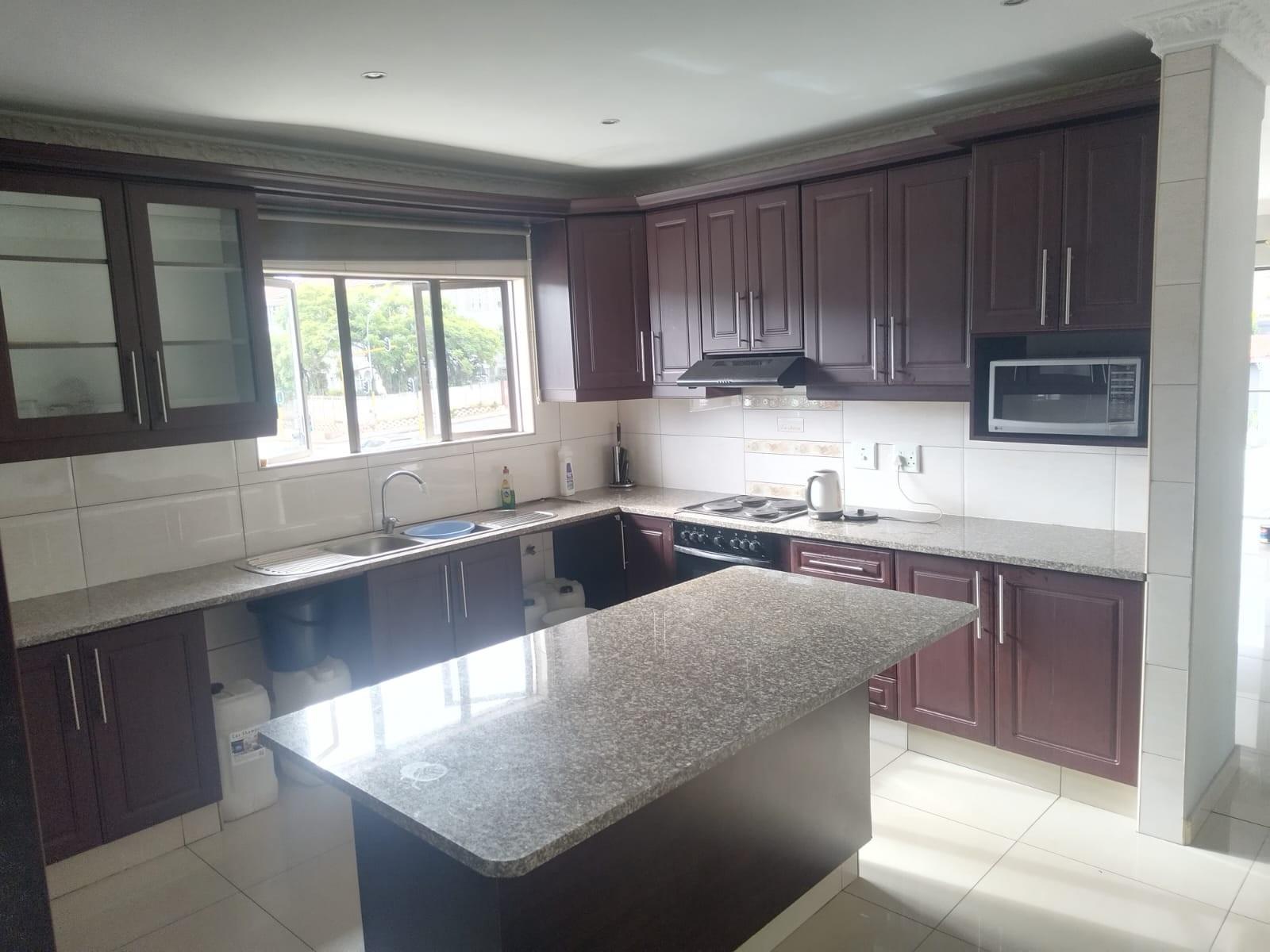 Apartment To Rent in Musgrave, Durban, KwaZulu Natal