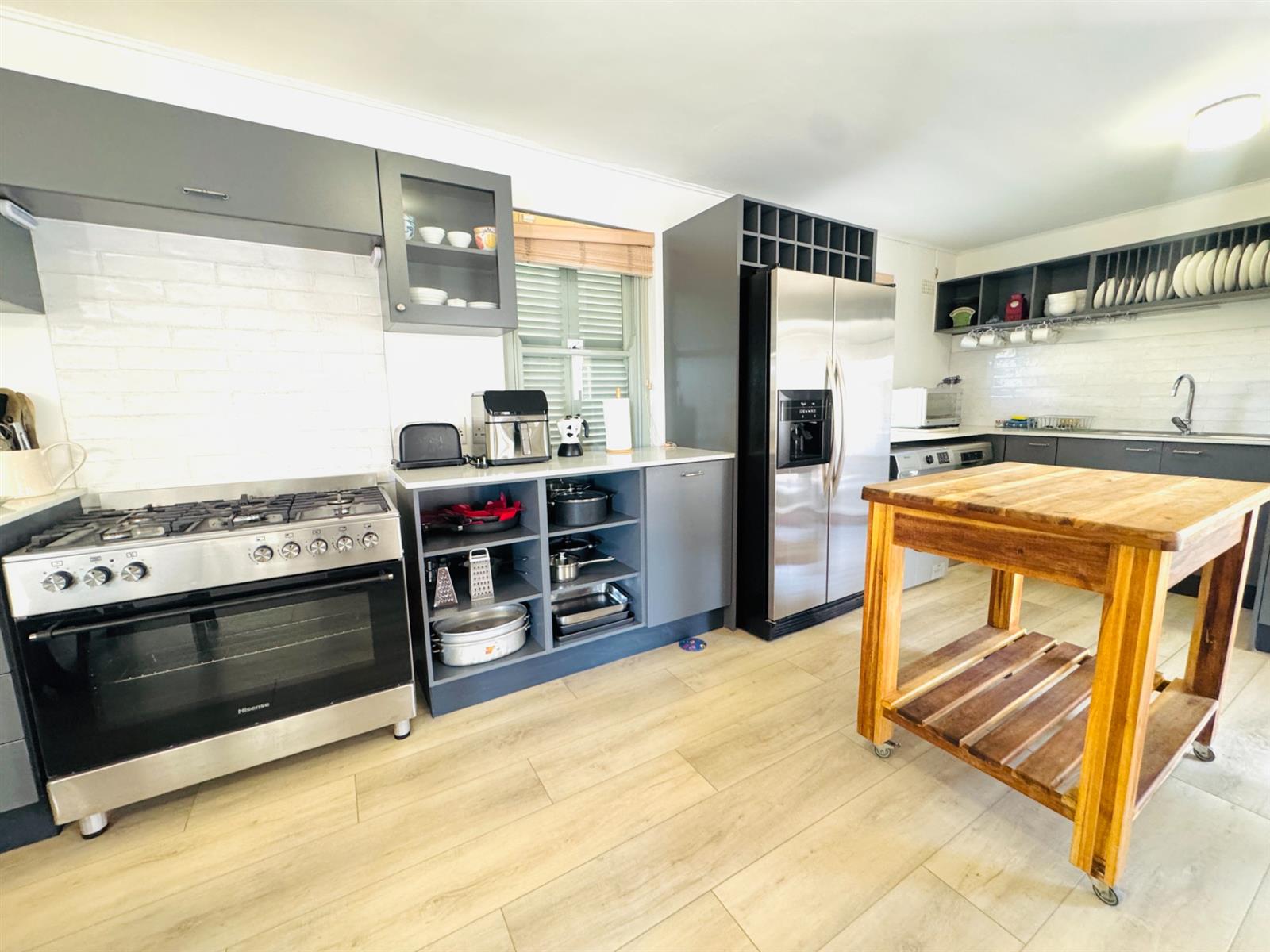 Stylish Bespoke Holiday Home - Middedorp Langebaan