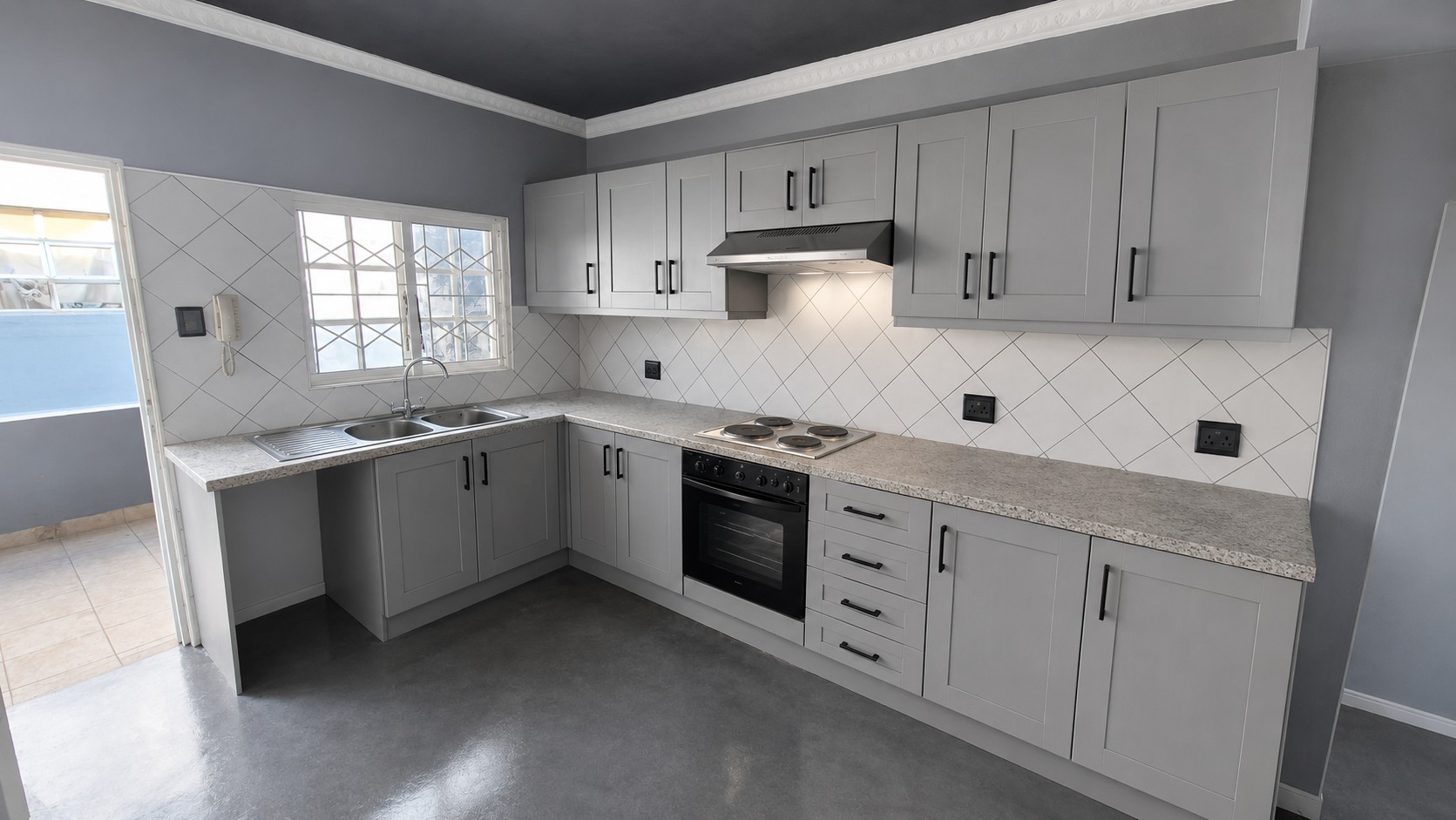 Calling All Investors - Apartment block in Bluff For Sale