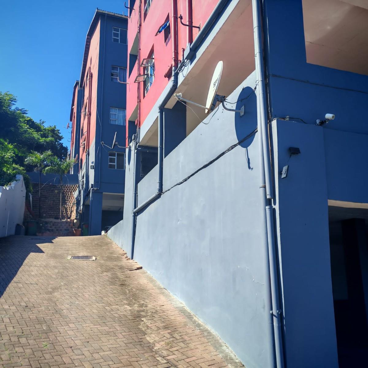 Calling All Investors - Apartment block in Bluff For Sale