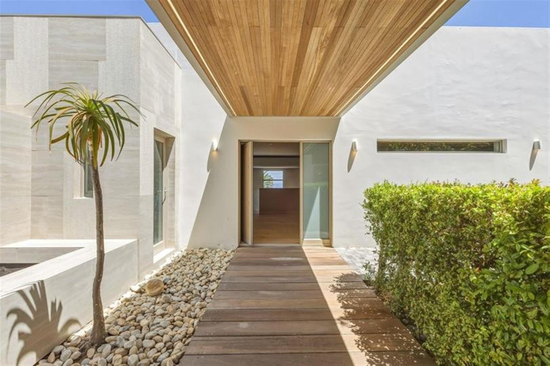 Brand New Family Villa