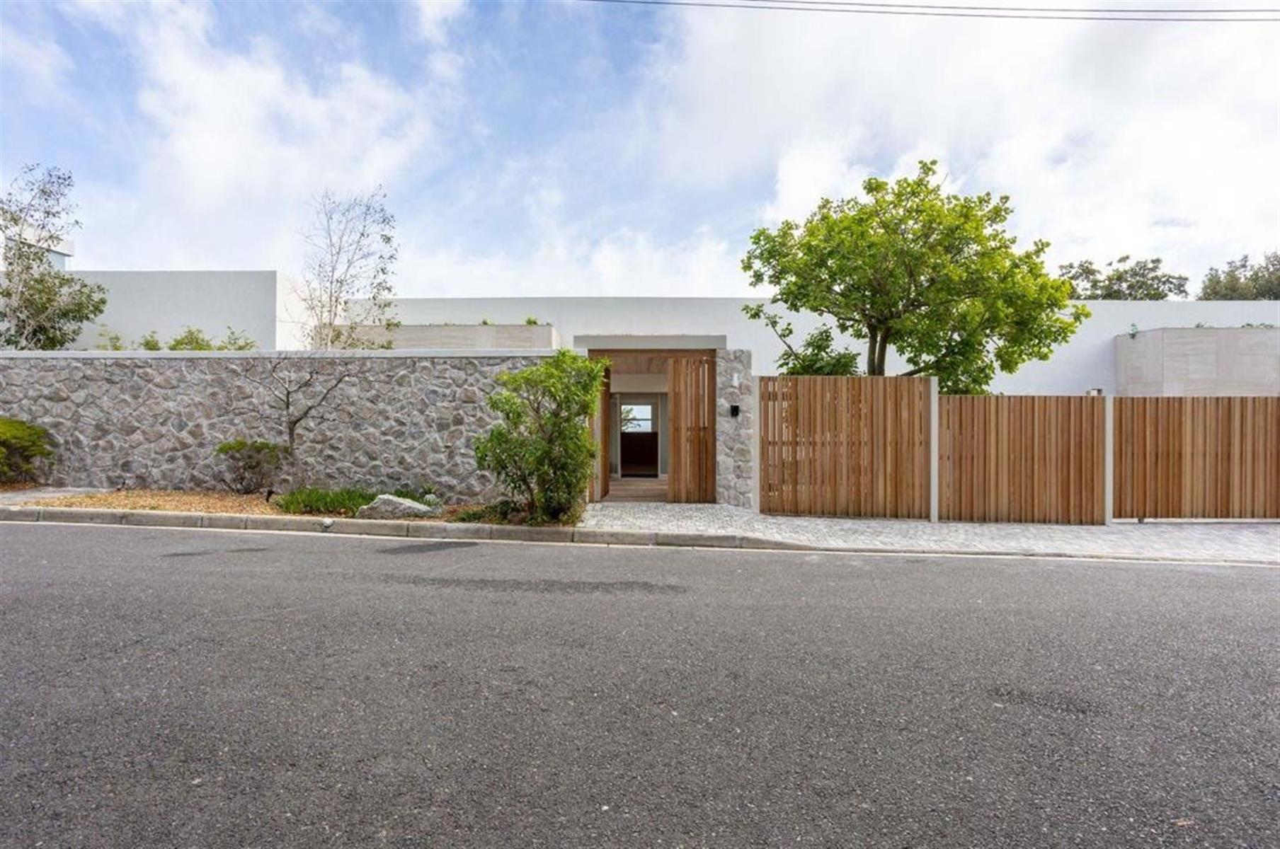 Brand New Family Villa