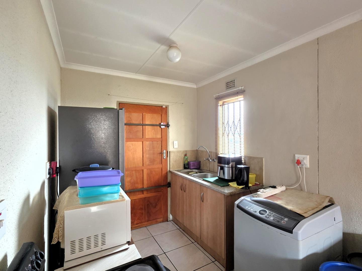 Affordable 3 Bedroom Home in Glenway Estate - Perfect for Families