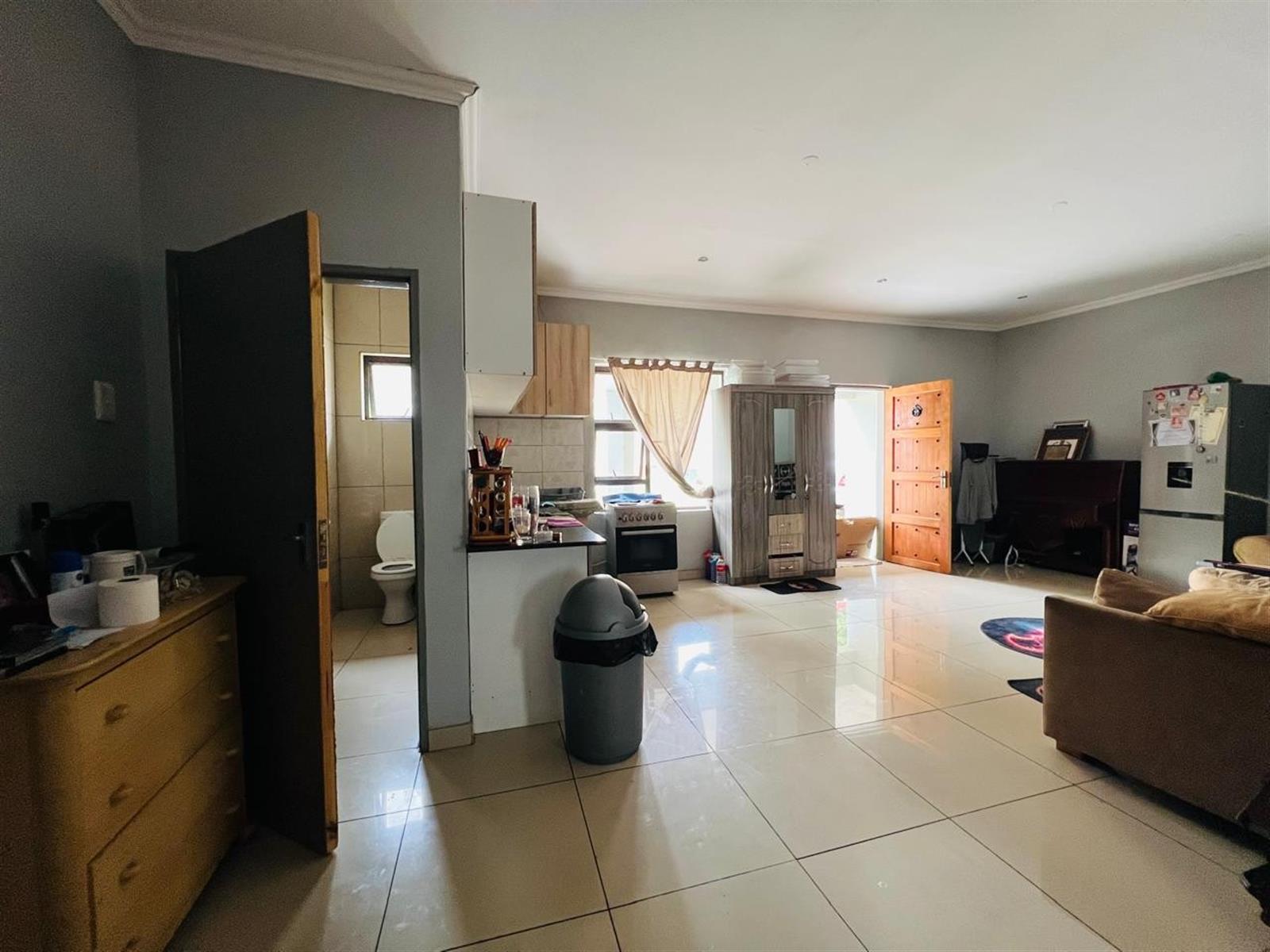 Dual Living To Rent in Linden, Randburg