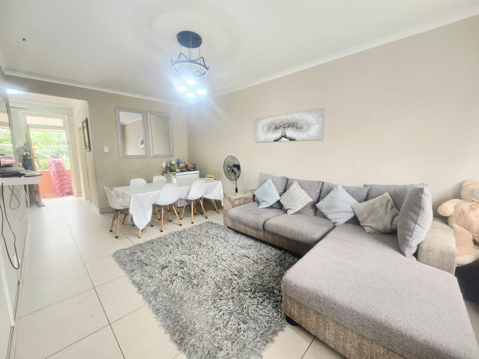 Apartment For Sale in Essenwood, Durban, KwaZulu Natal