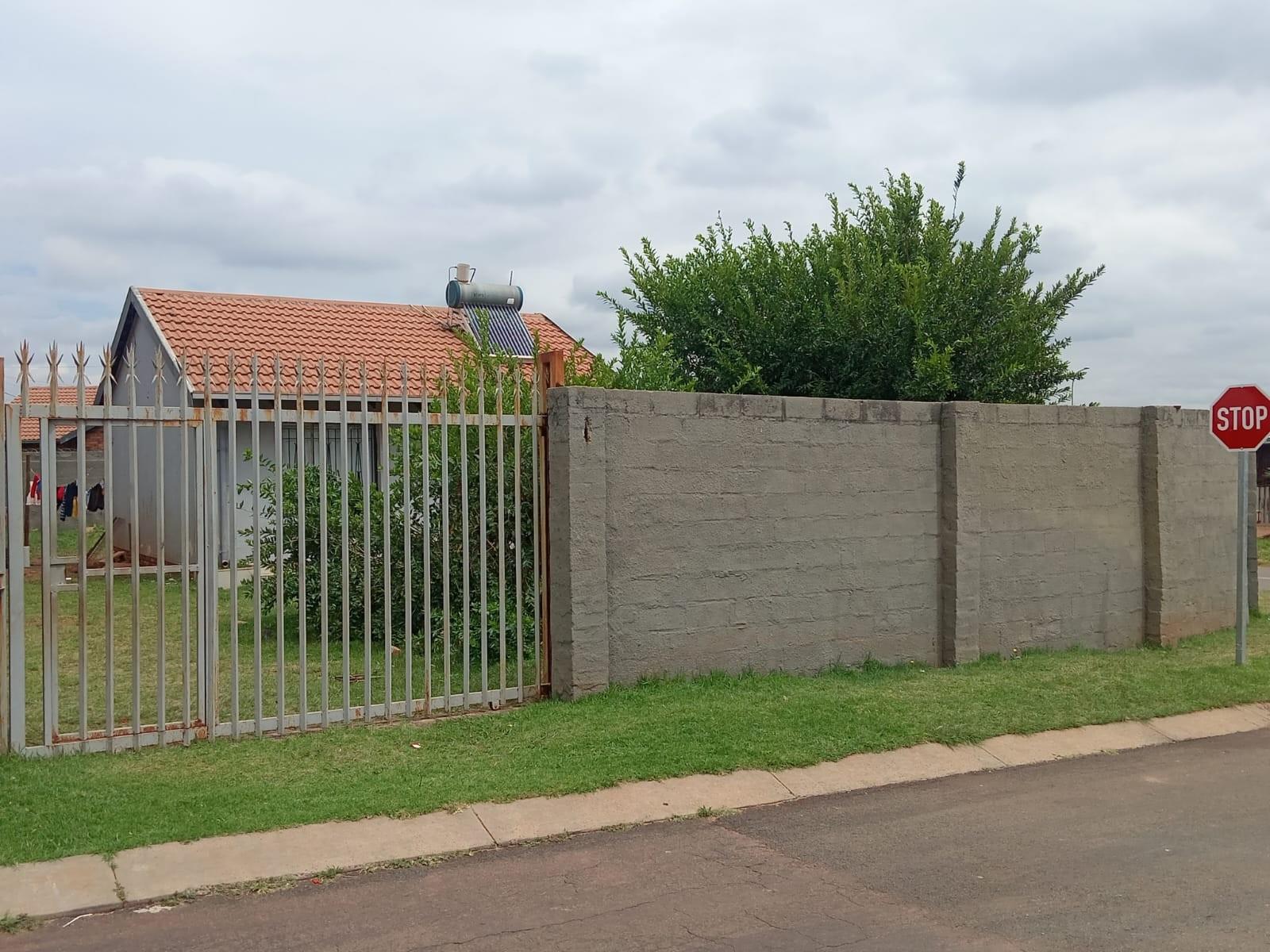 House For Sale in Ennerdale South, Johannesburg