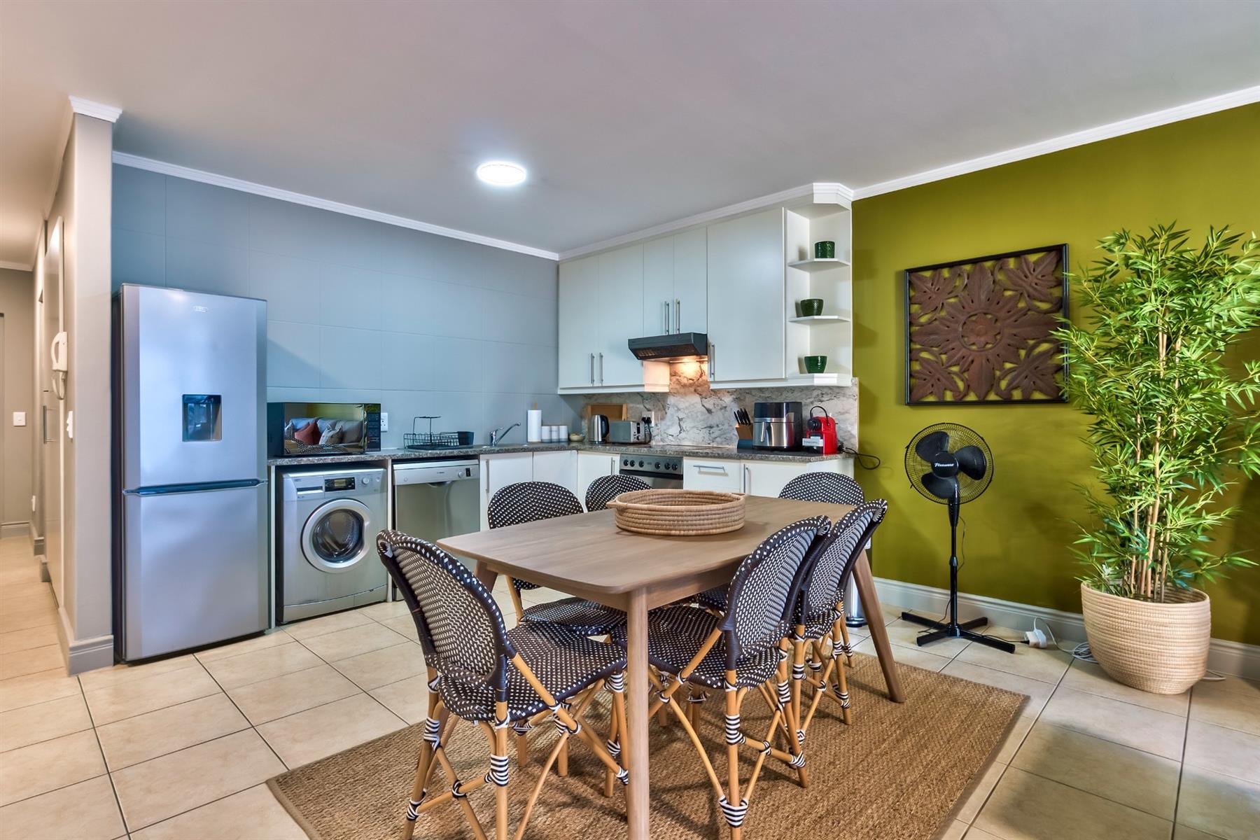 1 Bedroom Apartment to Rent in De Waterkant - Fully Furnished Long-Term Rental