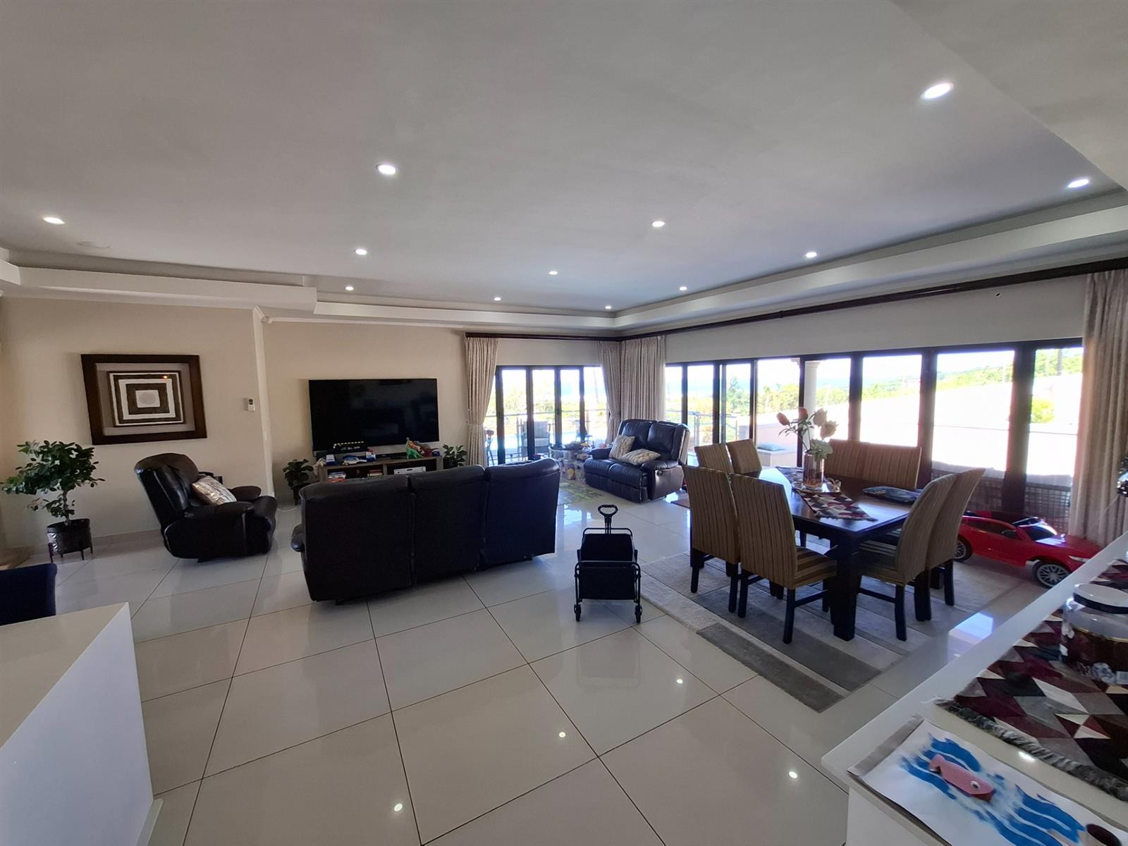 Elegant house in Estate for sale