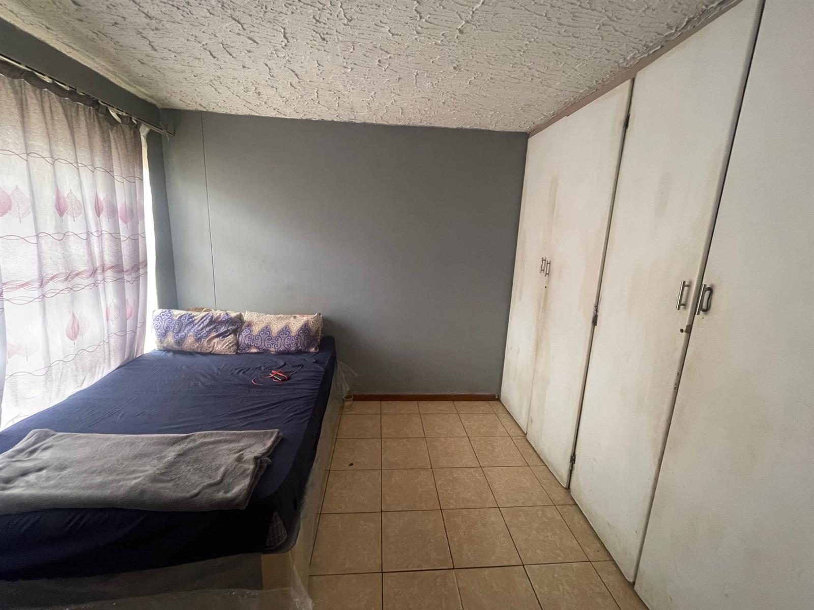 2 Bed Apartment For Sale in Silverton