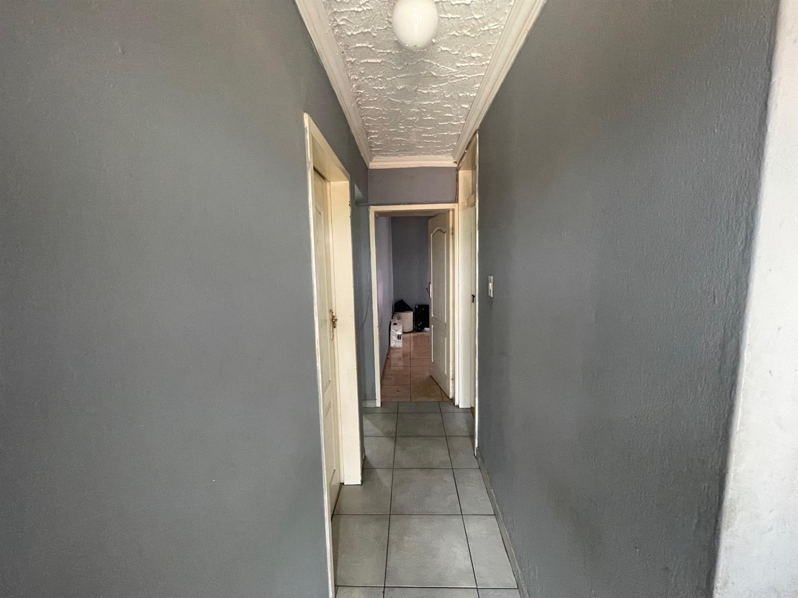 2 Bed Apartment For Sale in Silverton