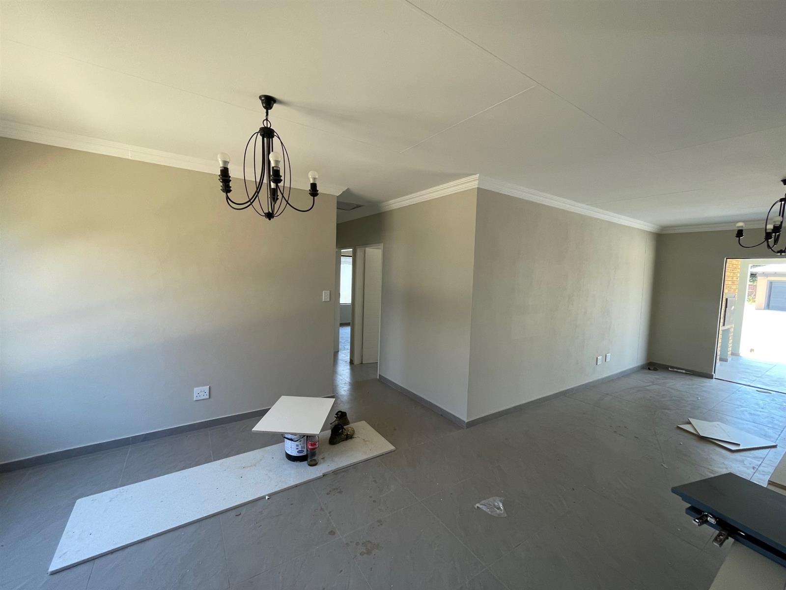 House For Sale in Heatherview, Akasia
