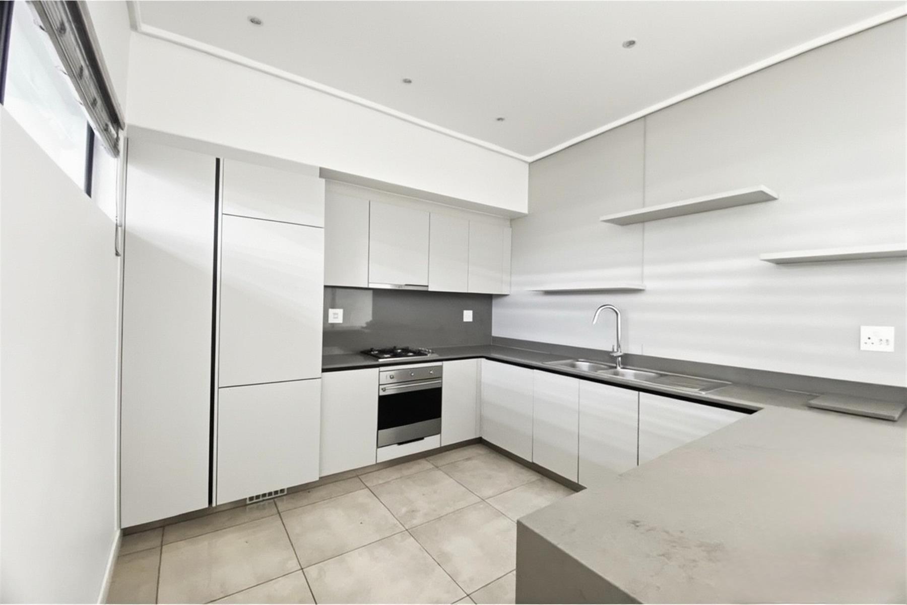 Modern Luxury Living Elegant 2 Bedroom Apartment in Bryanston