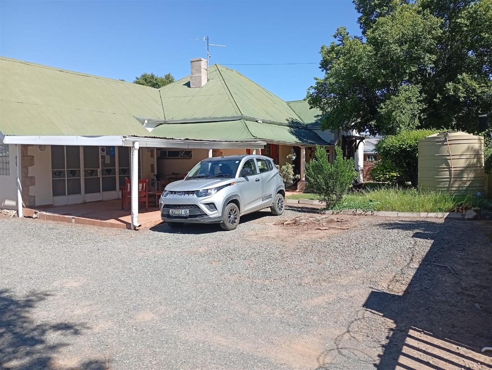 Established 10 Bedroom Bed and Breakfast for Sale in Top Town, Komani