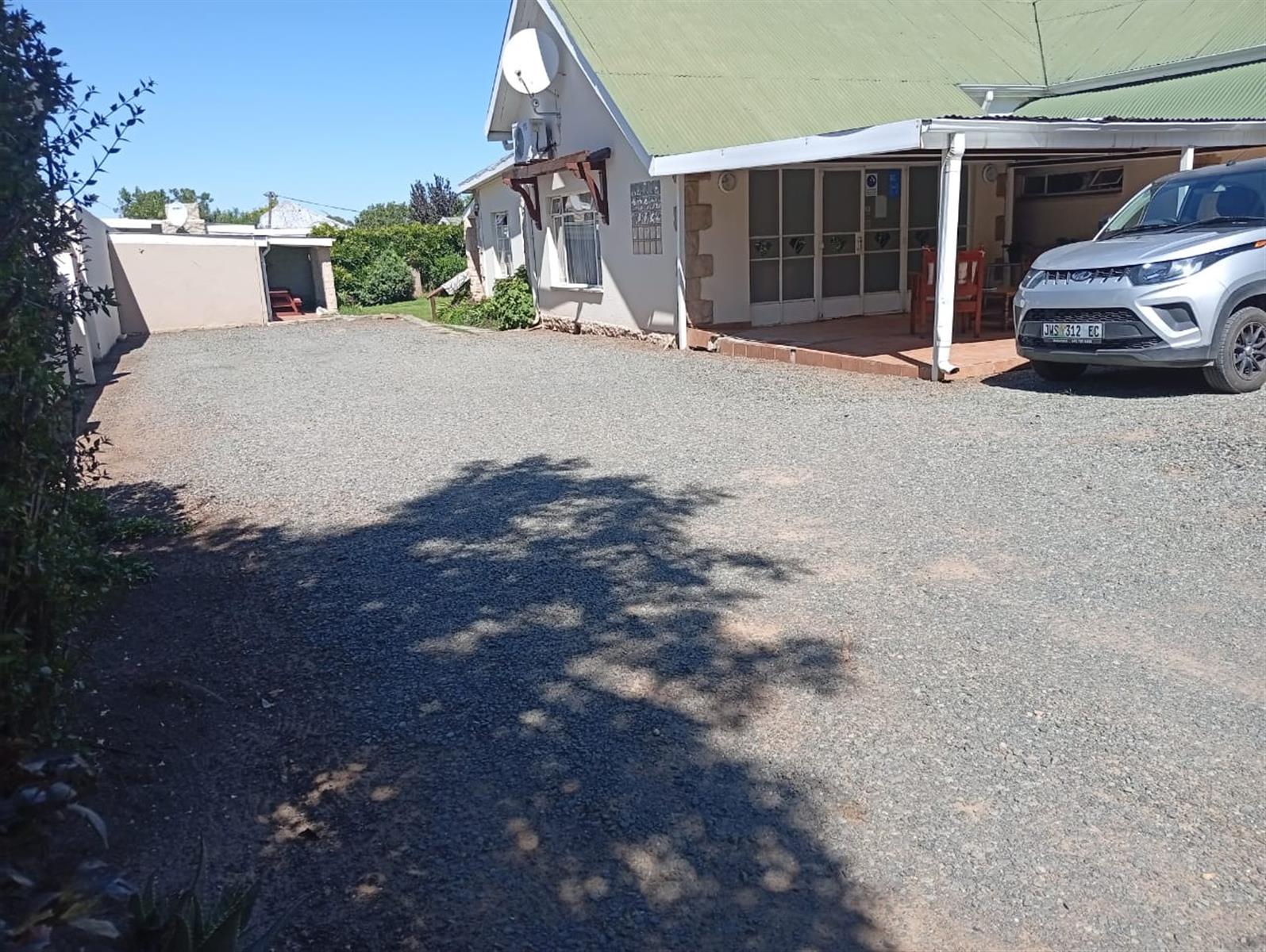 Established 10 Bedroom Bed and Breakfast for Sale in Top Town, Komani