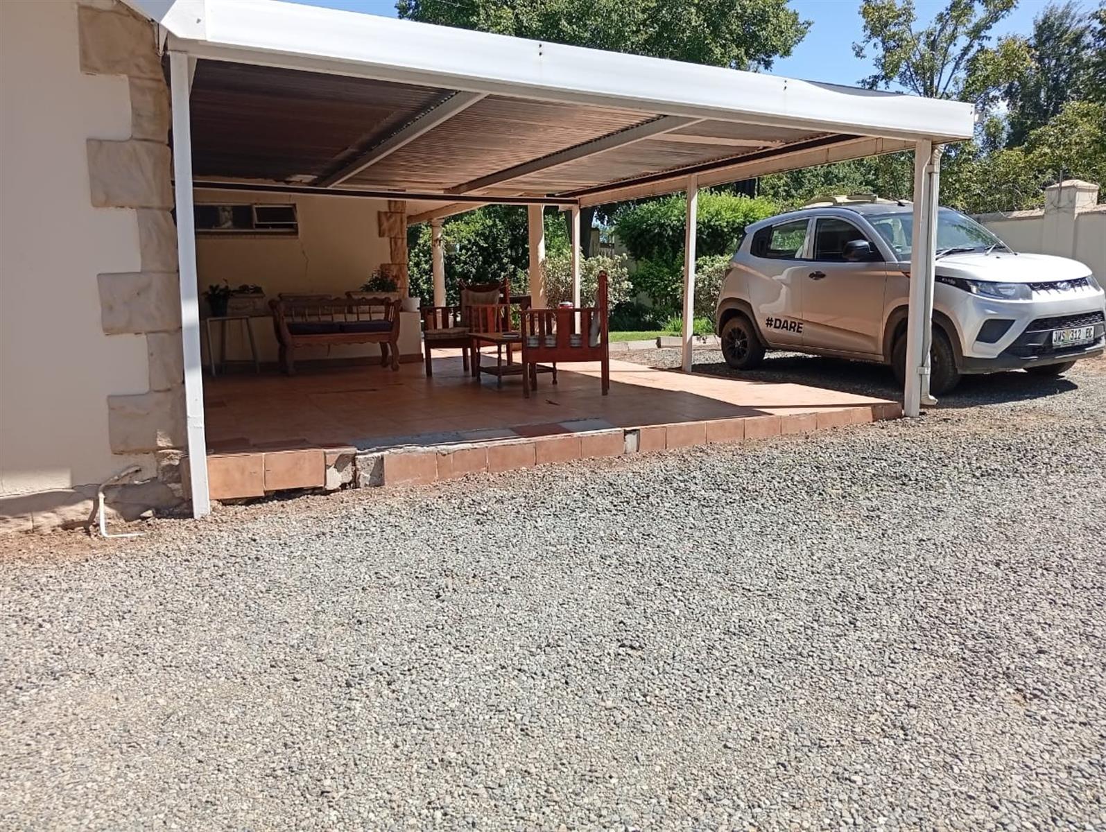 Established 10 Bedroom Bed and Breakfast for Sale in Top Town, Komani