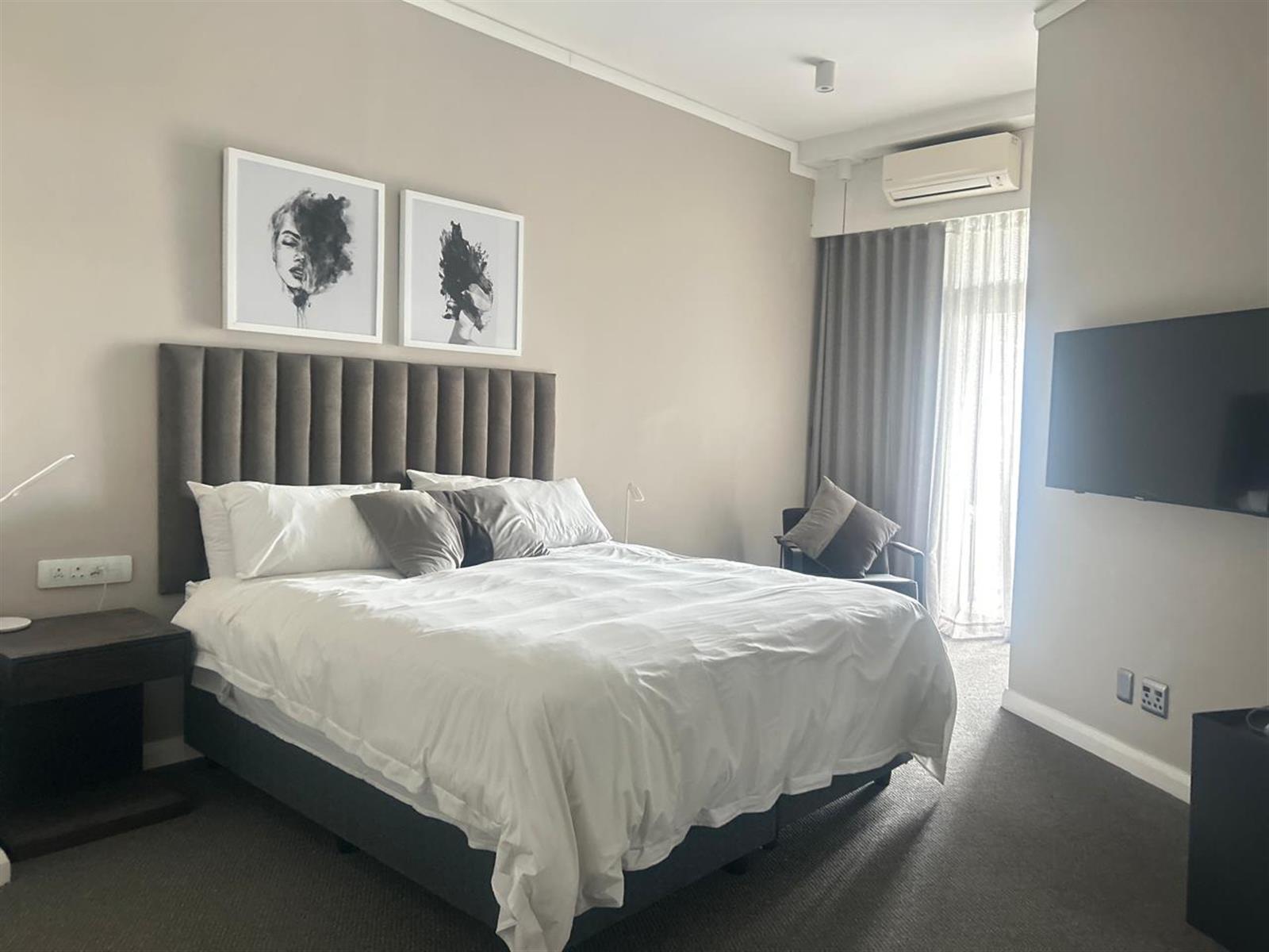 Elegant Large 1-Bedroom Apartment - Well Priced
