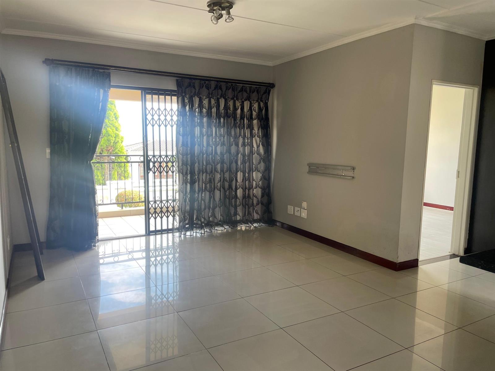 Apartment for sale in Carlswald, Midrand, A B (1st floor), Hill of Good hpe II, 15 springfield road, Carlswald, Midrand, Gauteng, 76 m²