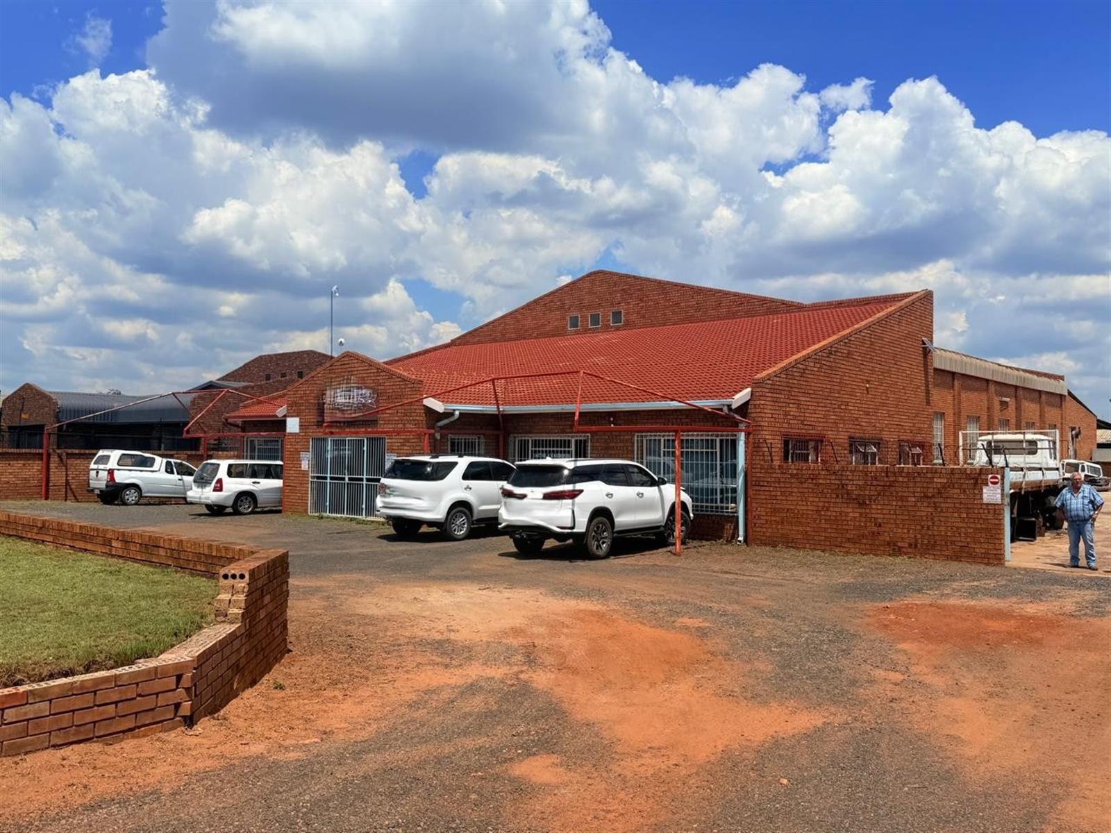 Commercial Property for sale in Vaalbank, Middelburg, 1100 m²