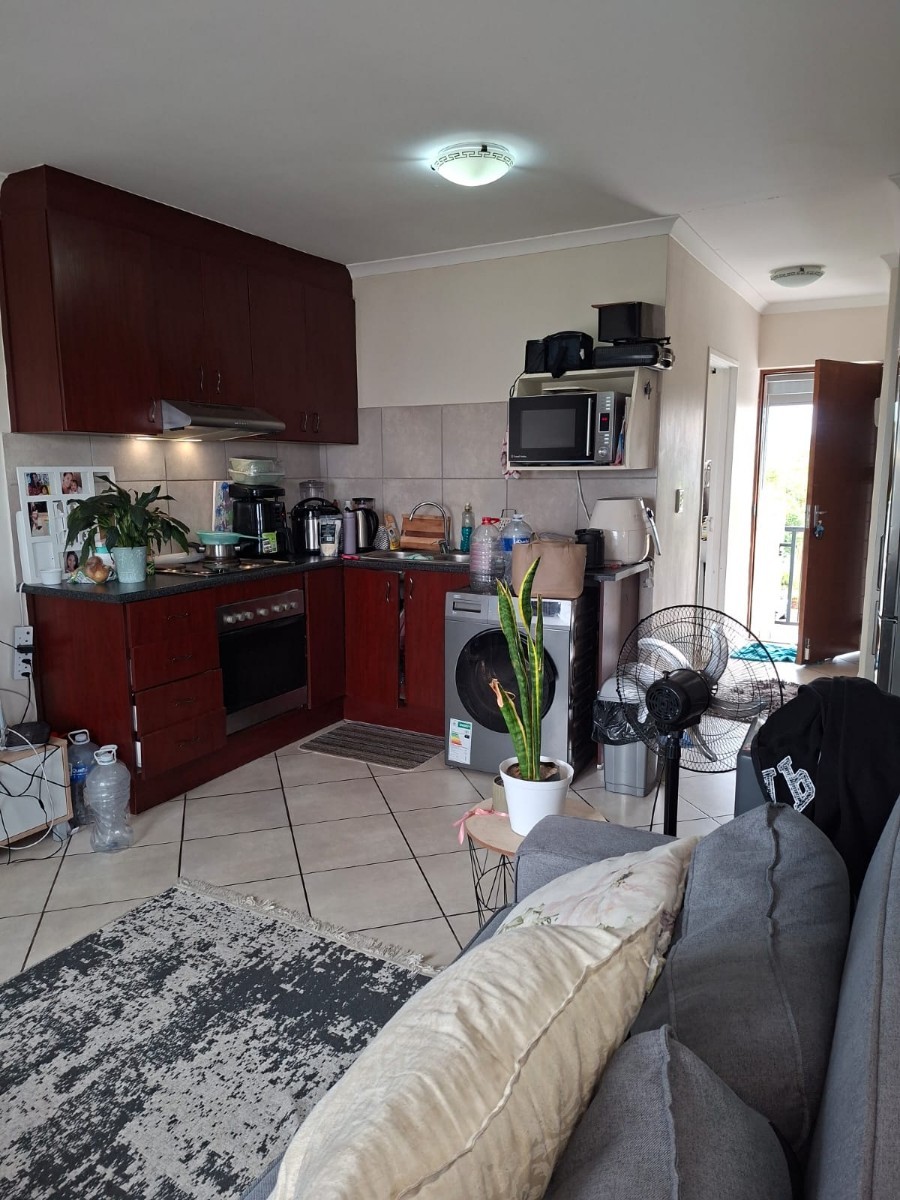 Modern 2 Bedroom Apartment in Popular Buhrein Estate