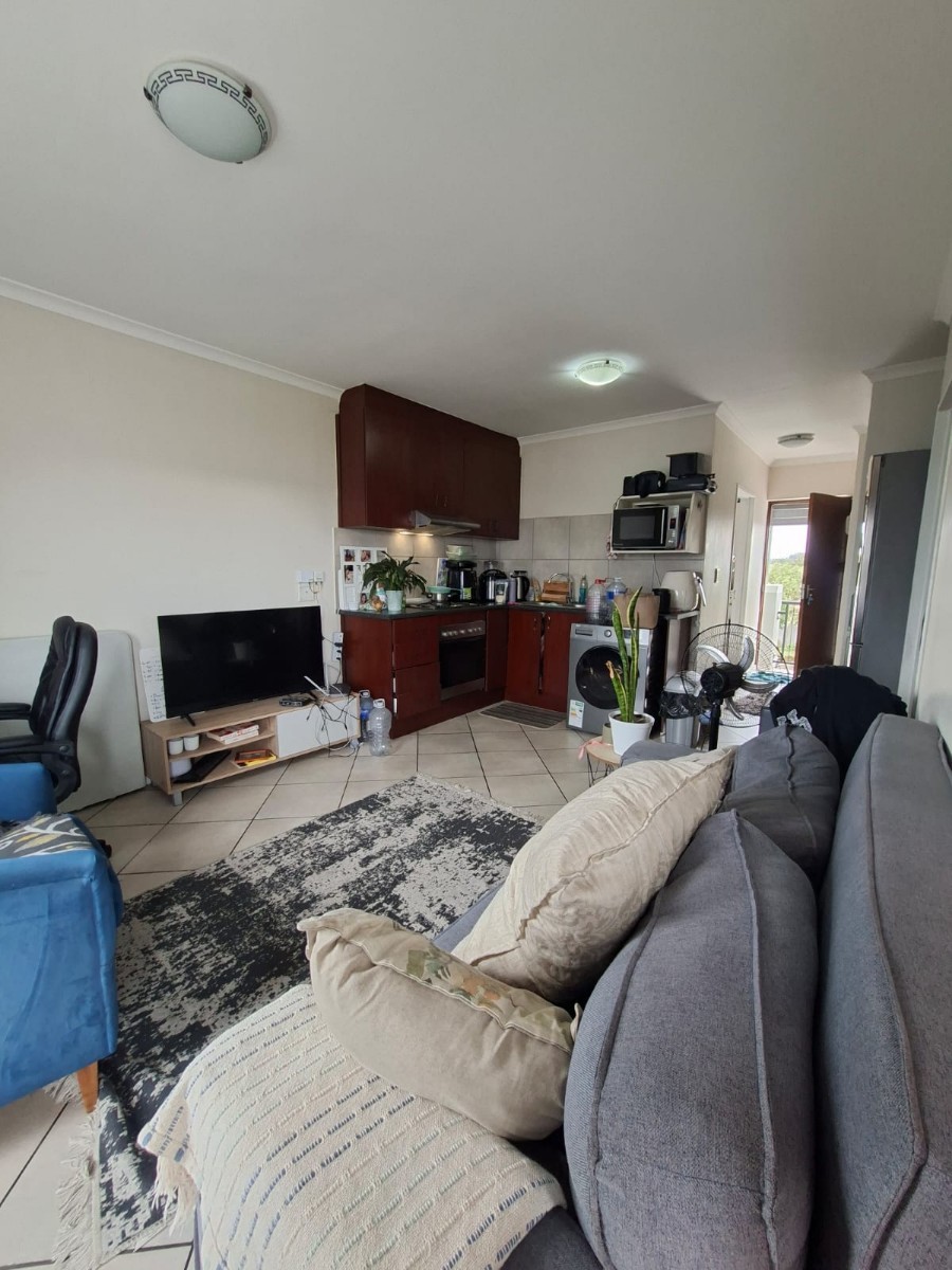 Modern 2 Bedroom Apartment in Popular Buhrein Estate