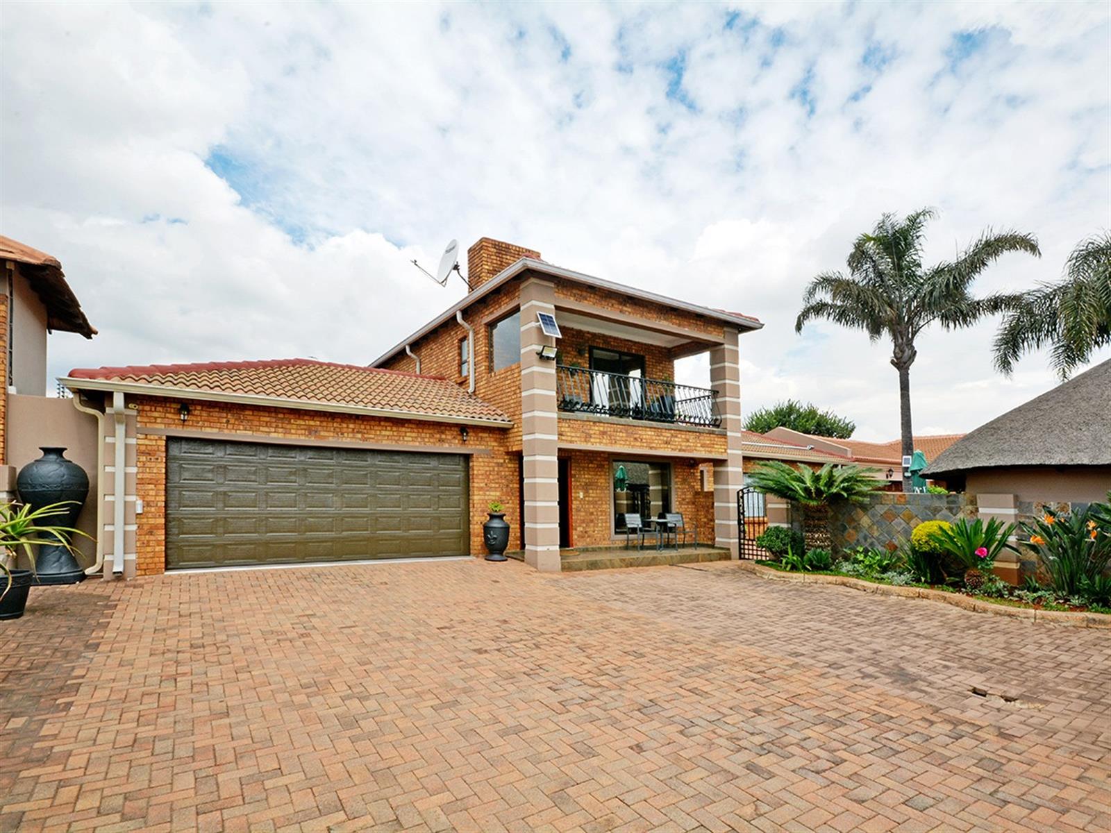 3 Bed \ 3 Bath Dayanglen