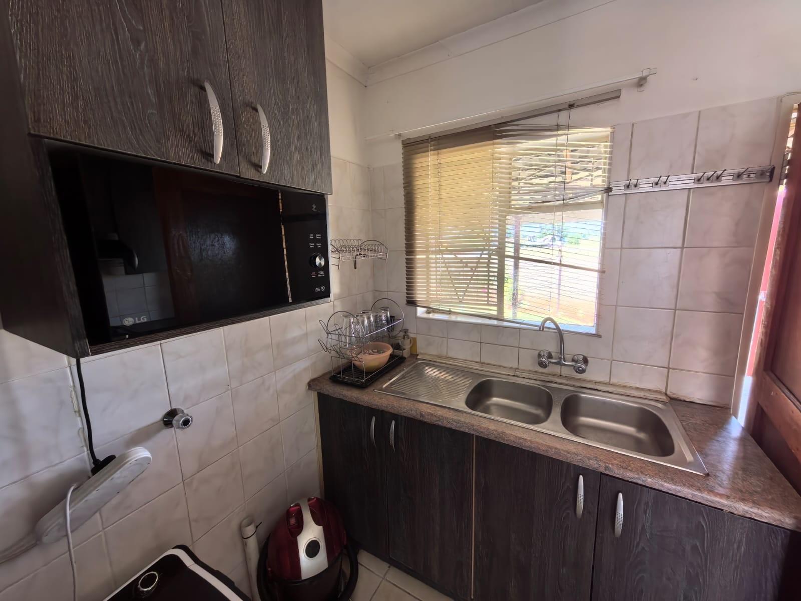Corner-Stand Comfort: Your Private, Safe, Pet-Friendly Sanctuary in Riviera, Kimberley