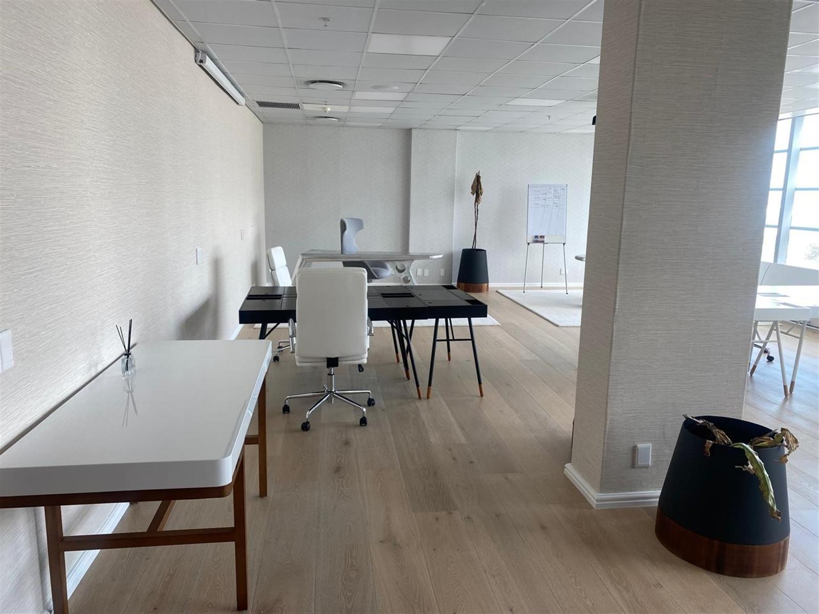 Office With Harbour Views To Rent in Foreshore, Cape Town