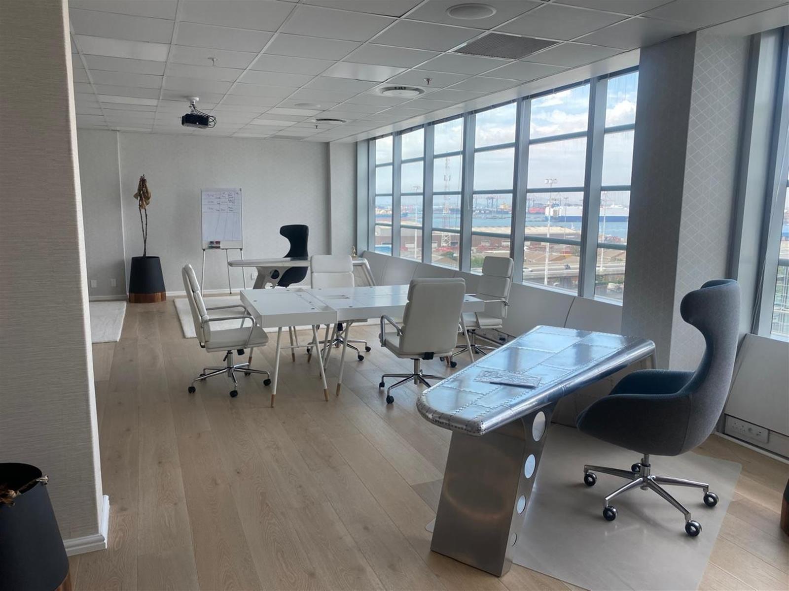Office With Harbour Views To Rent in Foreshore, Cape Town