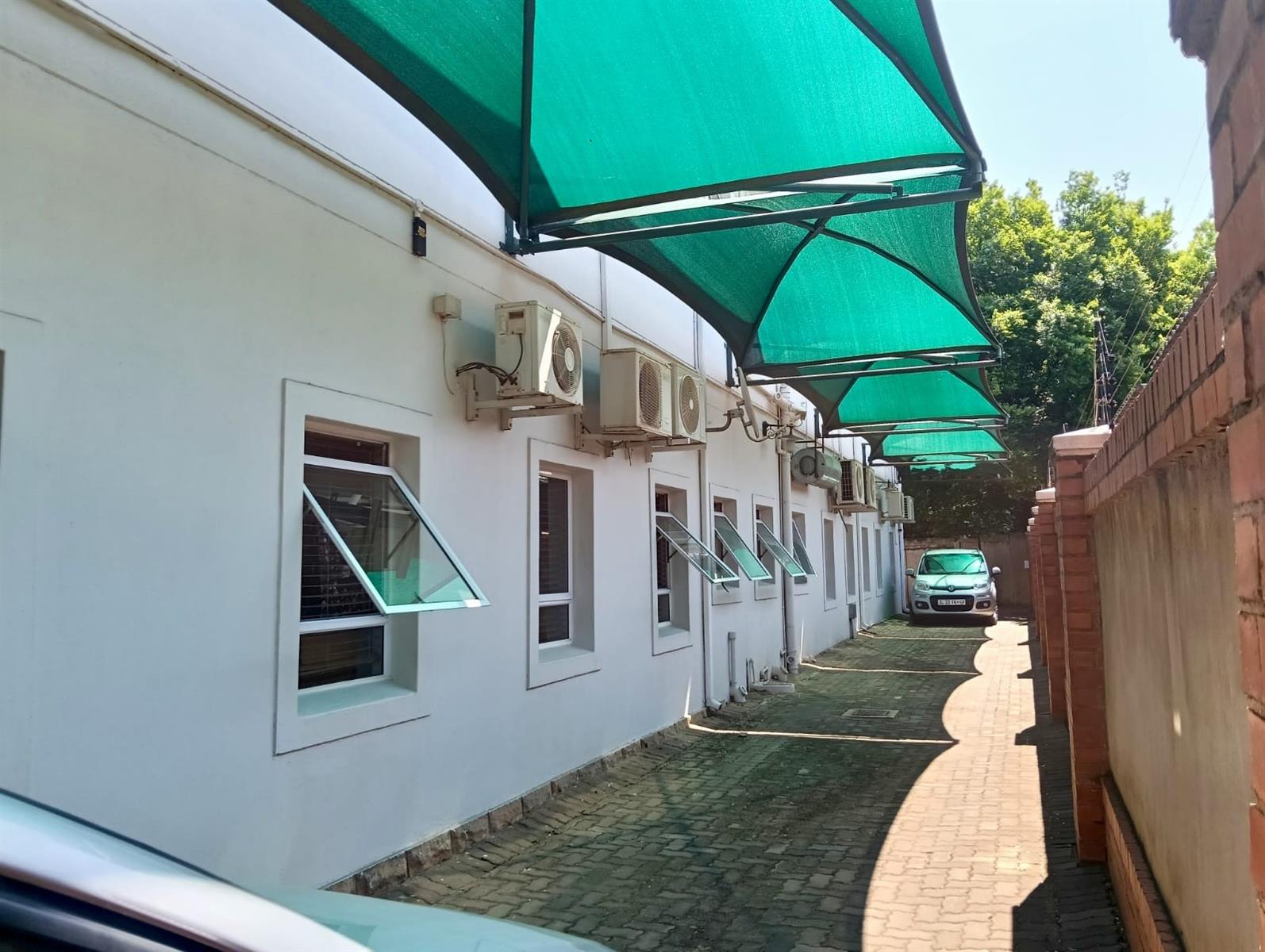 FOR SALE: CLUBVIEW OFFICE BLOCK