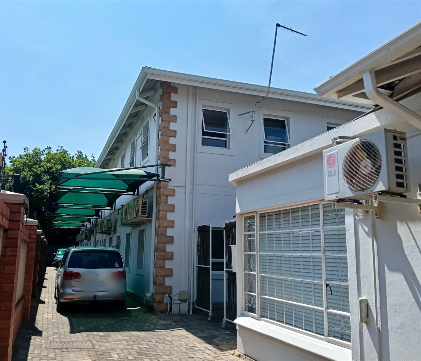 FOR SALE: CLUBVIEW OFFICE BLOCK