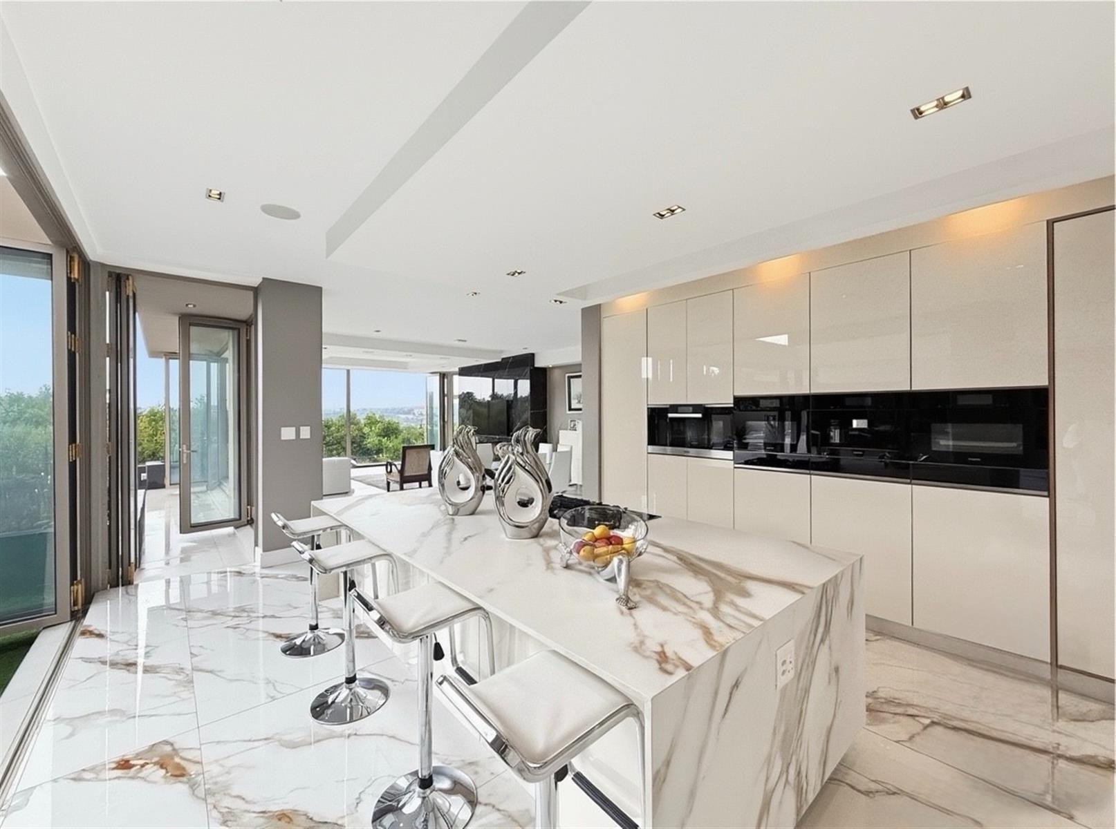 An Icon of Prestige in Steyn City with Unrivalled Fairway Vistas