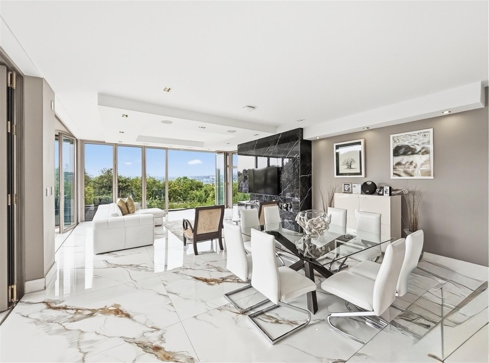 An Icon of Prestige in Steyn City with Unrivalled Fairway Vistas