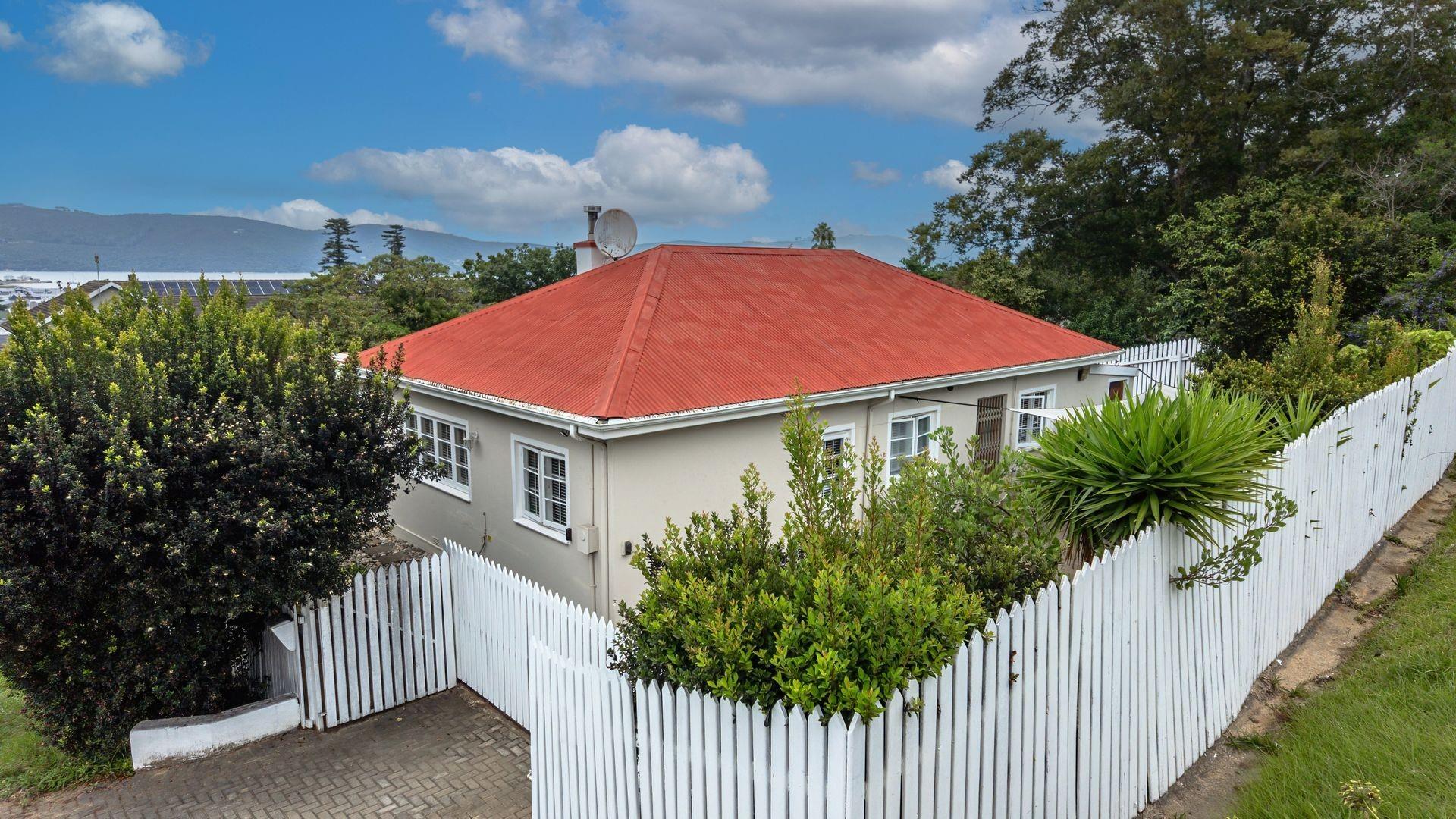 House For Sale in Upper Knysna Central