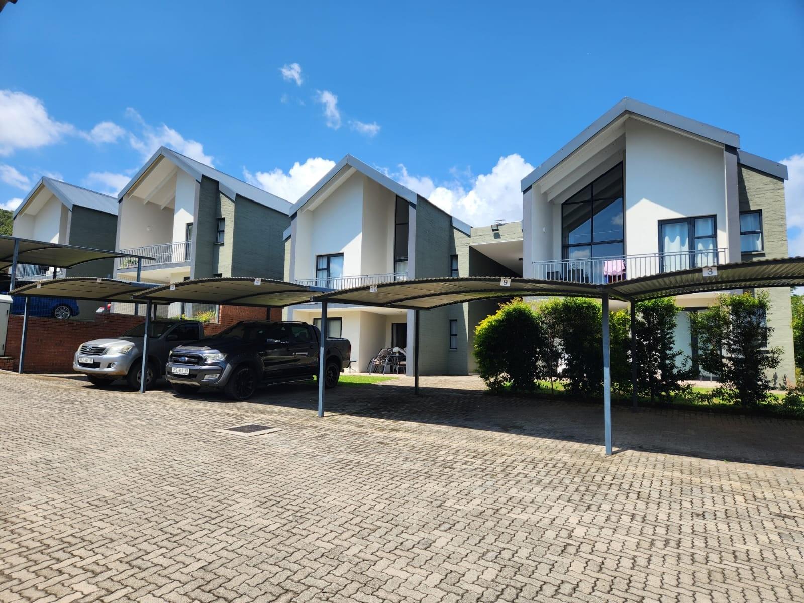 Apartment For Sale in Stonehenge Ext 1, Stonehenge, Nelspruit