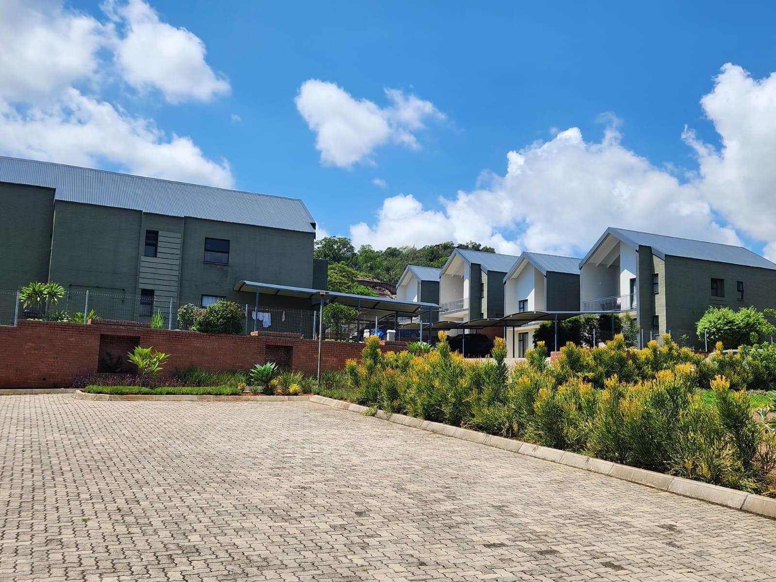 Apartment For Sale in Stonehenge Ext 1, Stonehenge, Nelspruit