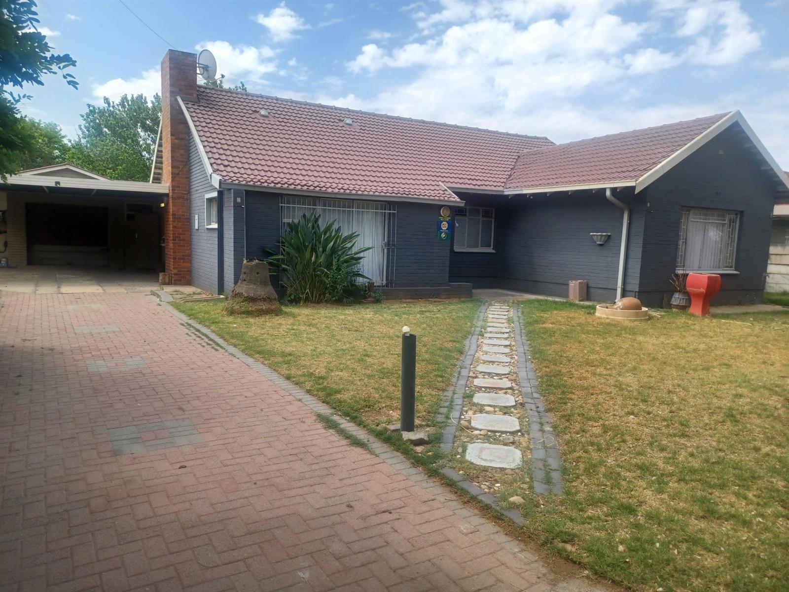Family Home in Bedelia