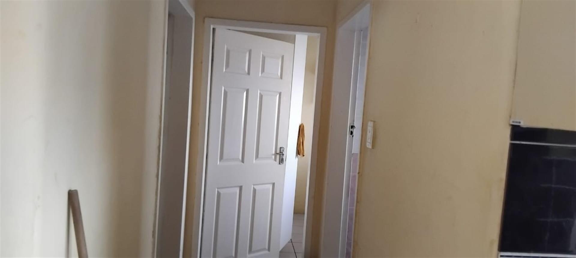 Apartment for sale in Pietermaritzburg Central, Pietermaritzburg, KwaZulu Natal, 203 (2nd floor), Ansonia Court Flat, 91 Jabu Ndlovu Street, Pietermaritzburg Central, Pietermaritzburg, KwaZulu Natal, 101 m²