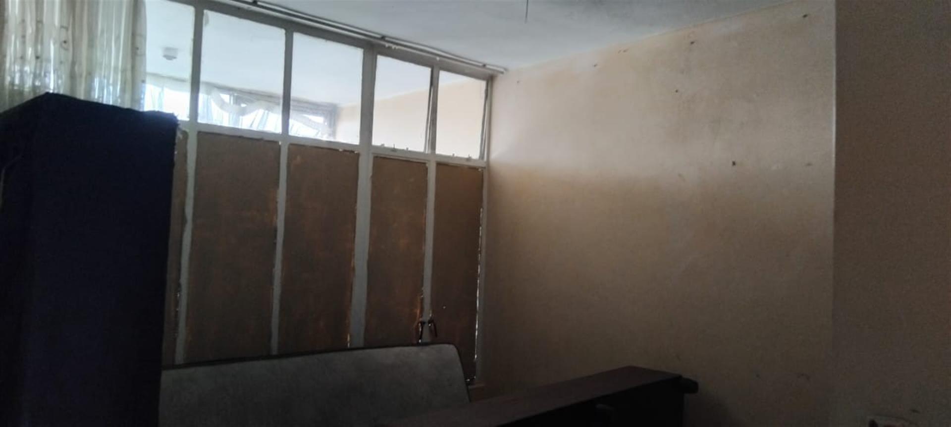 Apartment for sale in Pietermaritzburg Central, Pietermaritzburg, KwaZulu Natal, 203 (2nd floor), Ansonia Court Flat, 91 Jabu Ndlovu Street, Pietermaritzburg Central, Pietermaritzburg, KwaZulu Natal, 101 m²