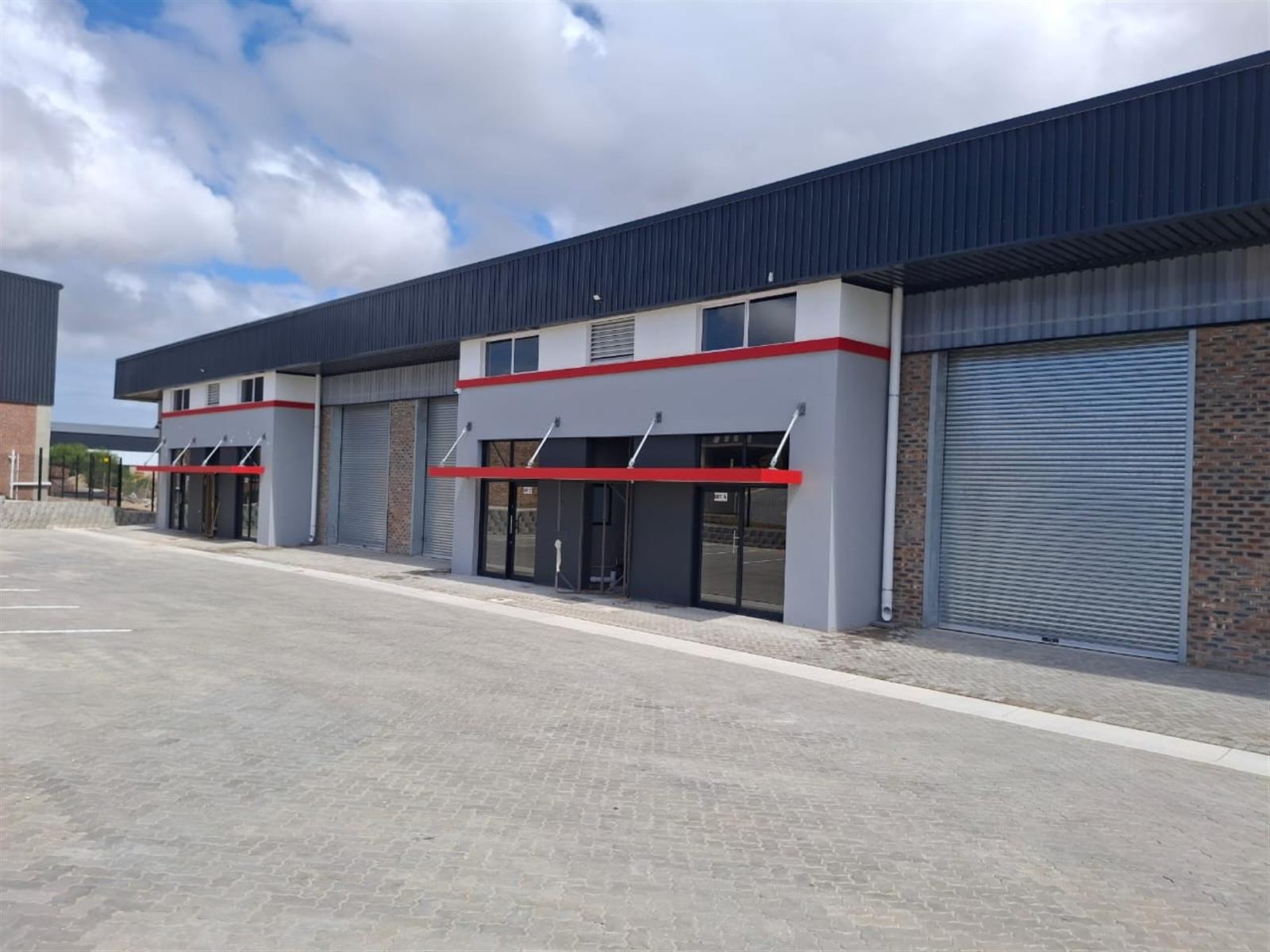 Warehouse for rent in Fairview, Port Elizabeth, 340 m²