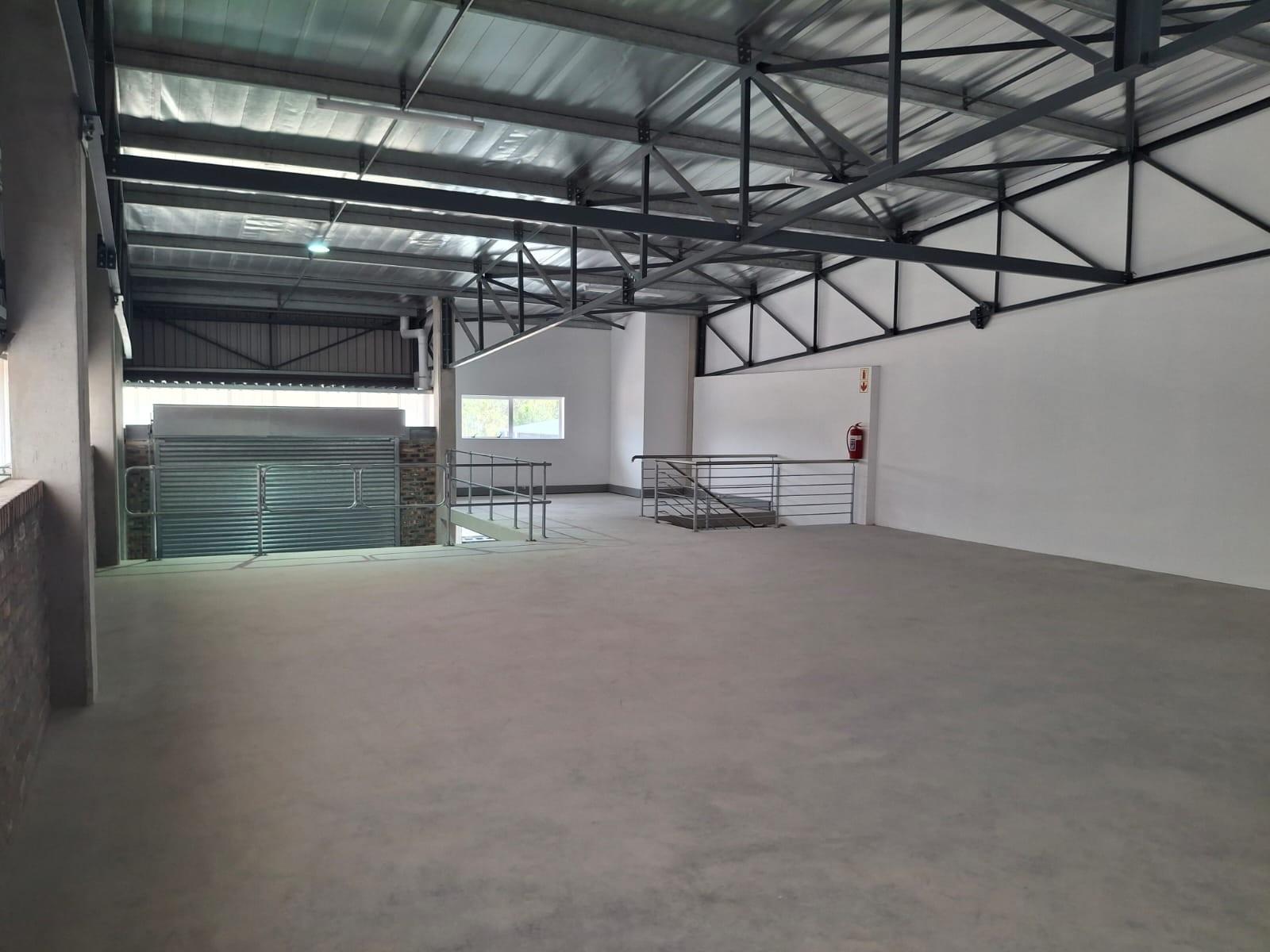 Warehouse for rent in Fairview, Port Elizabeth, 340 m²