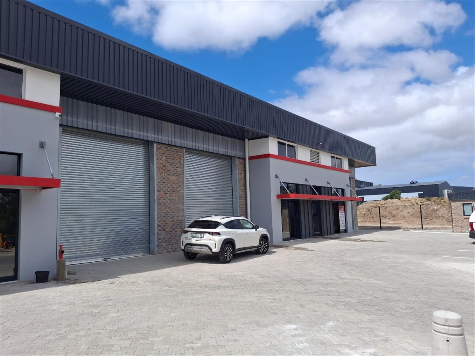 Warehouse for rent in Fairview, Port Elizabeth, 340 m²