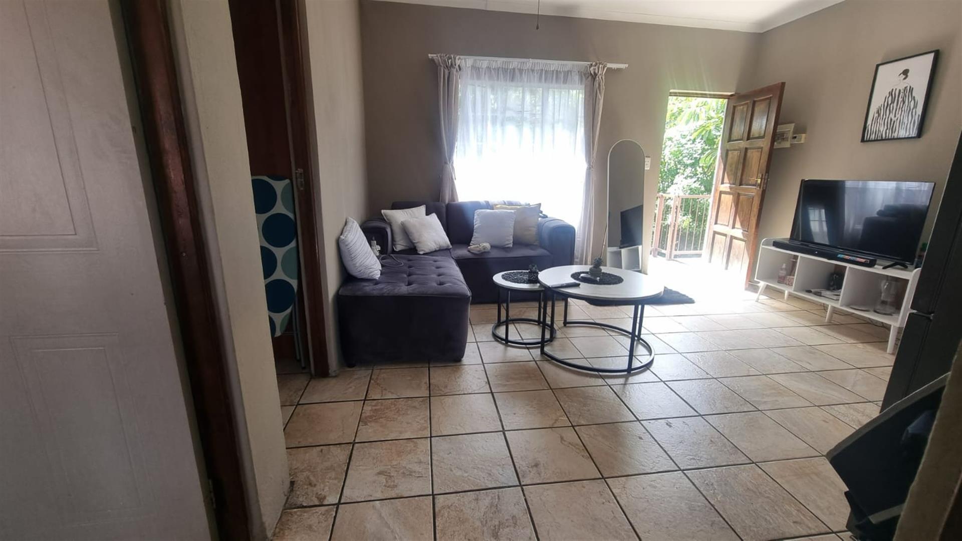 Apartment For Sale in Sonheuwel Ext 1, Sonheuwel, Nelspruit