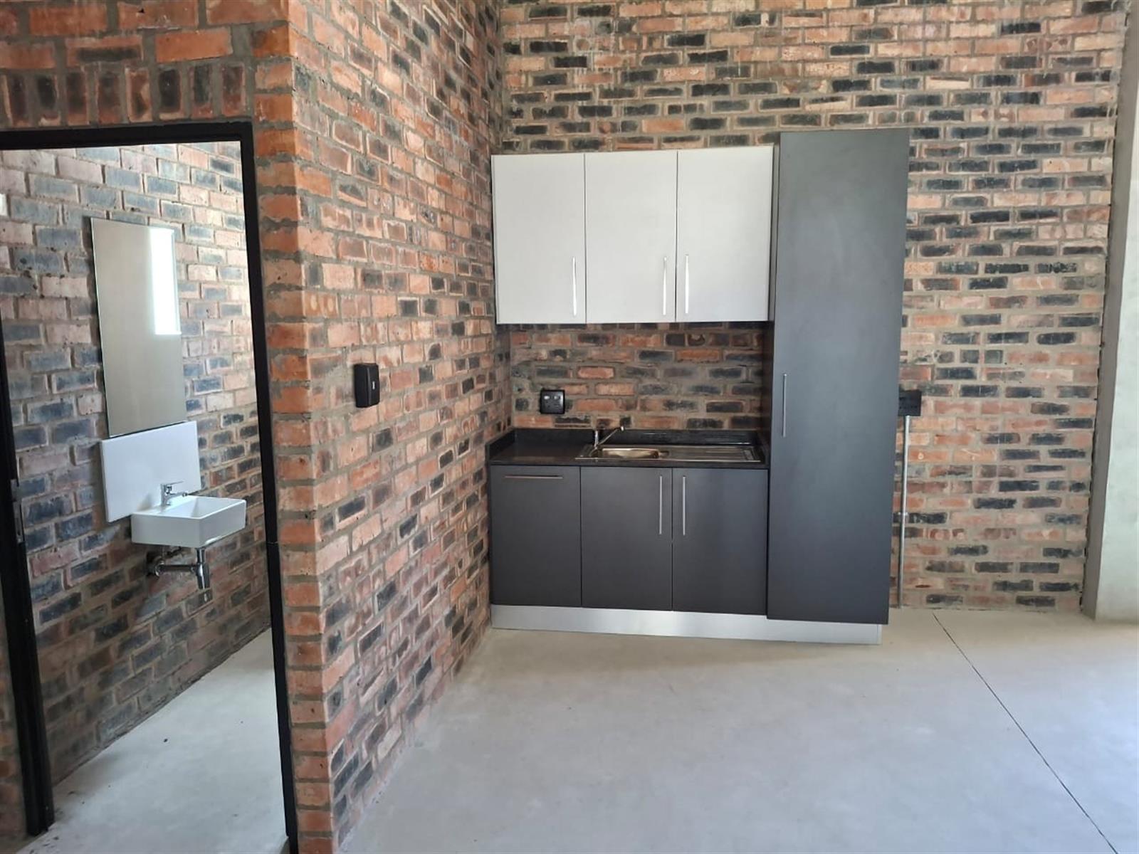 Warehouse for rent in Fairview, Port Elizabeth, 295 m²