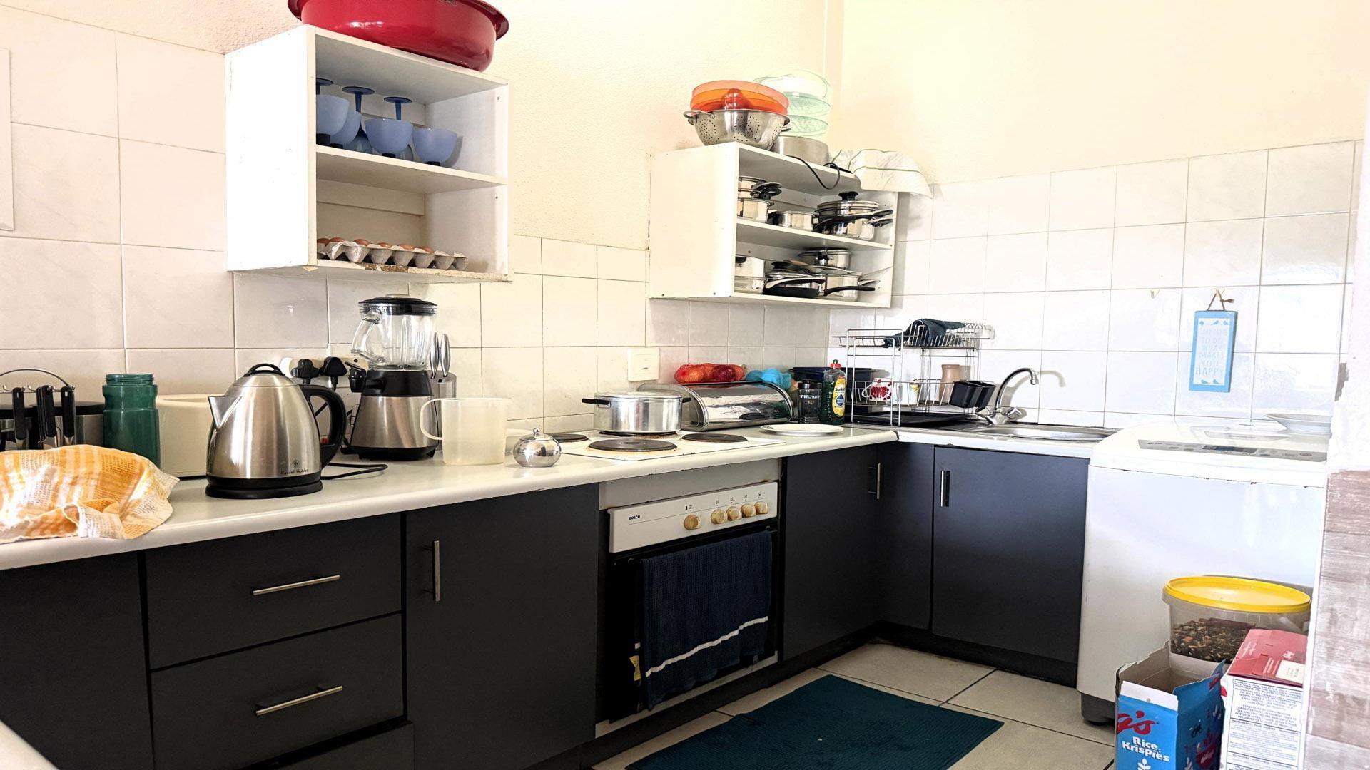 Townhouse For Sale in Ridgeway, Johannesburg