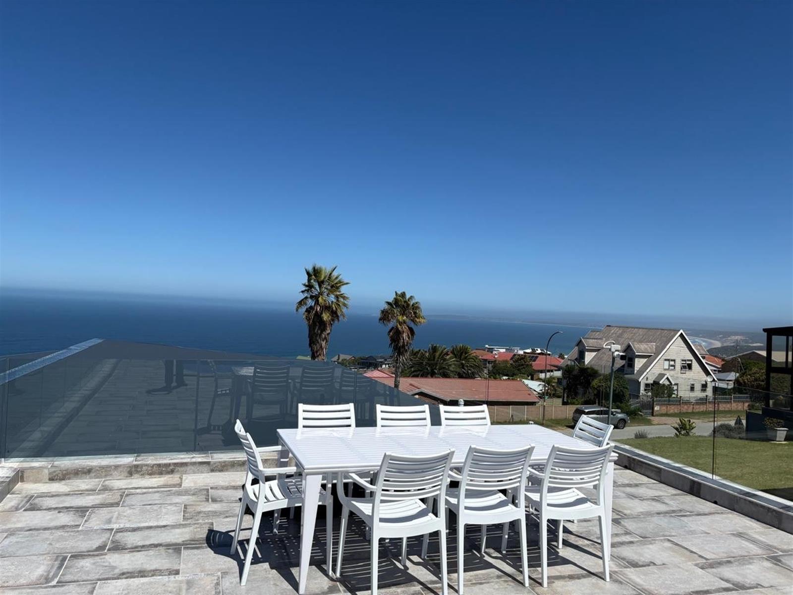 Two Properties One Stand Coastal Family Living!